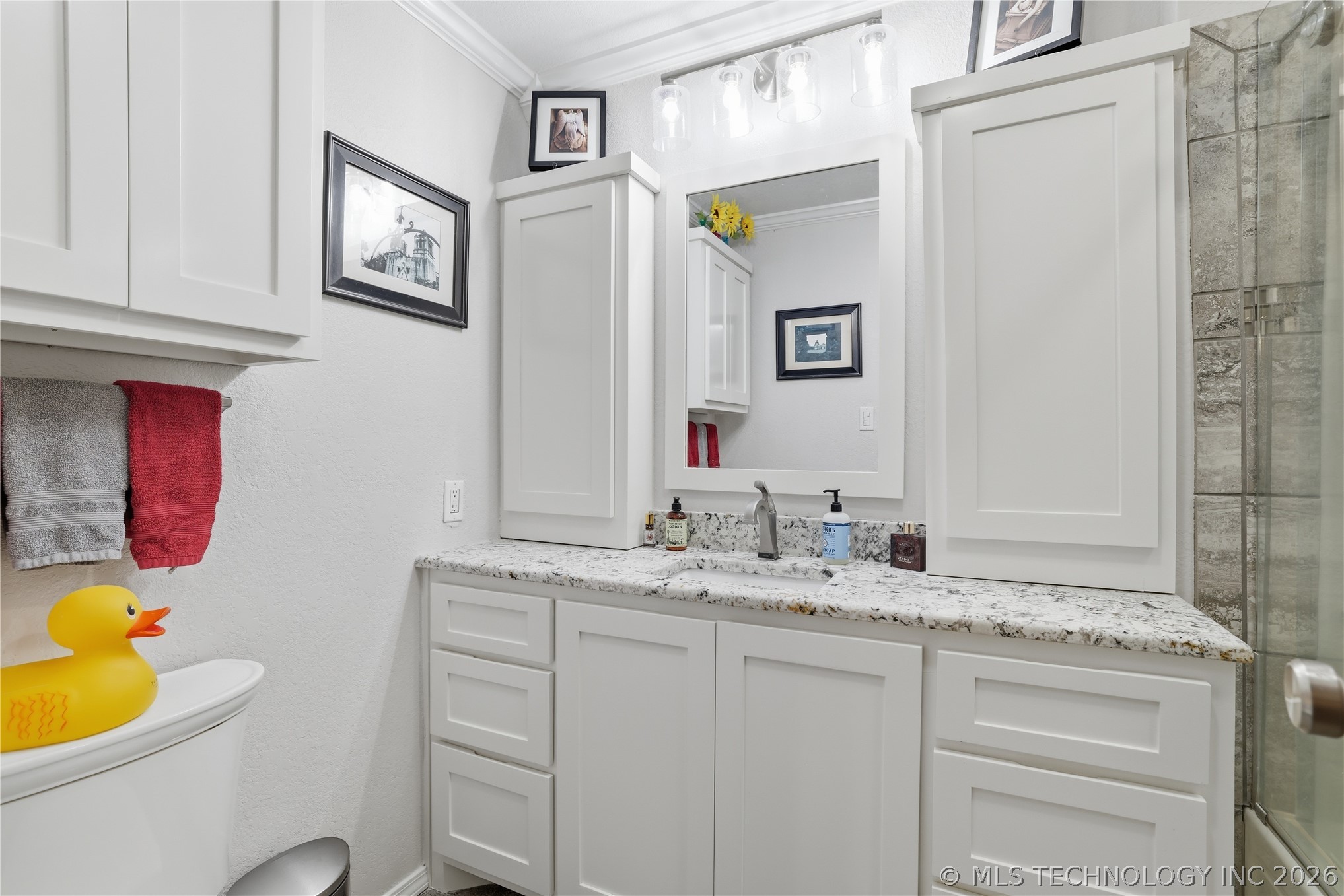 2417 N Country Club Property Photo 20