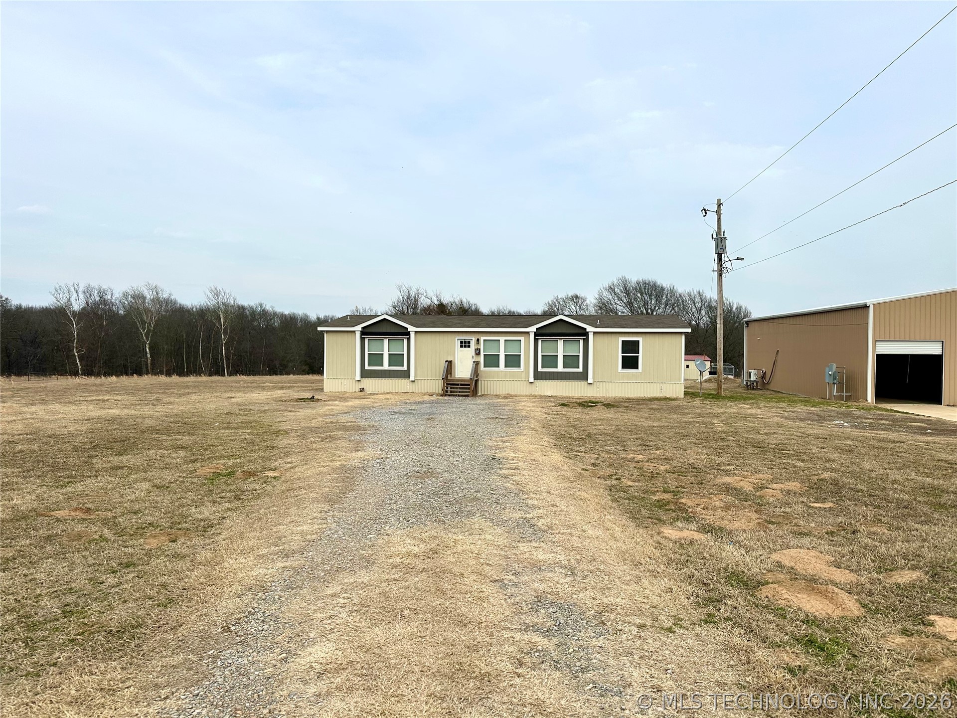 38356 County Road 1745 Property Photo 5