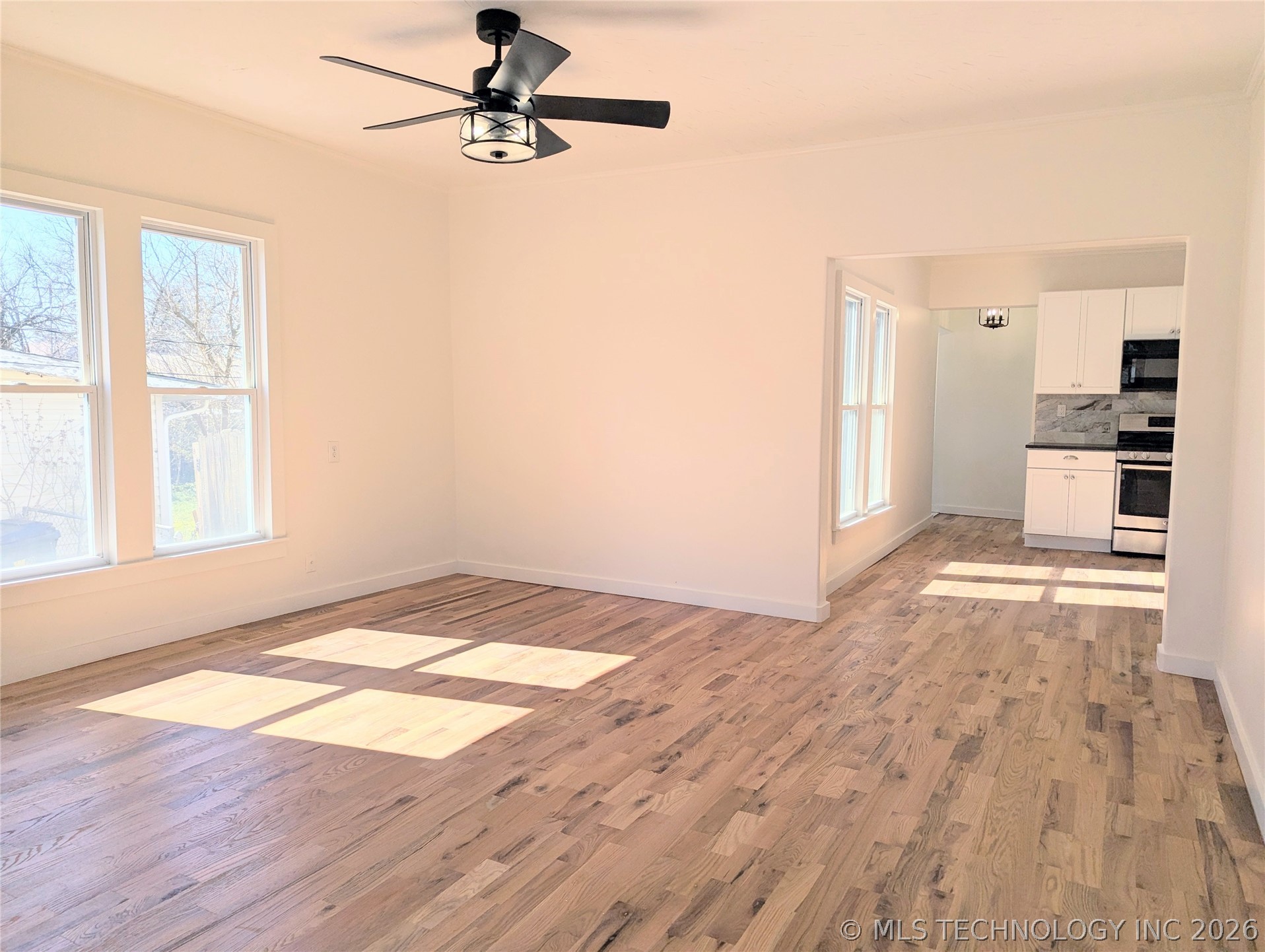 618 S Walnut Street Property Photo 4