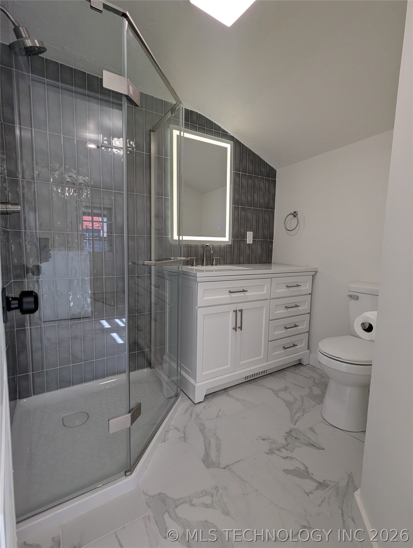 618 S Walnut Street Property Photo 18