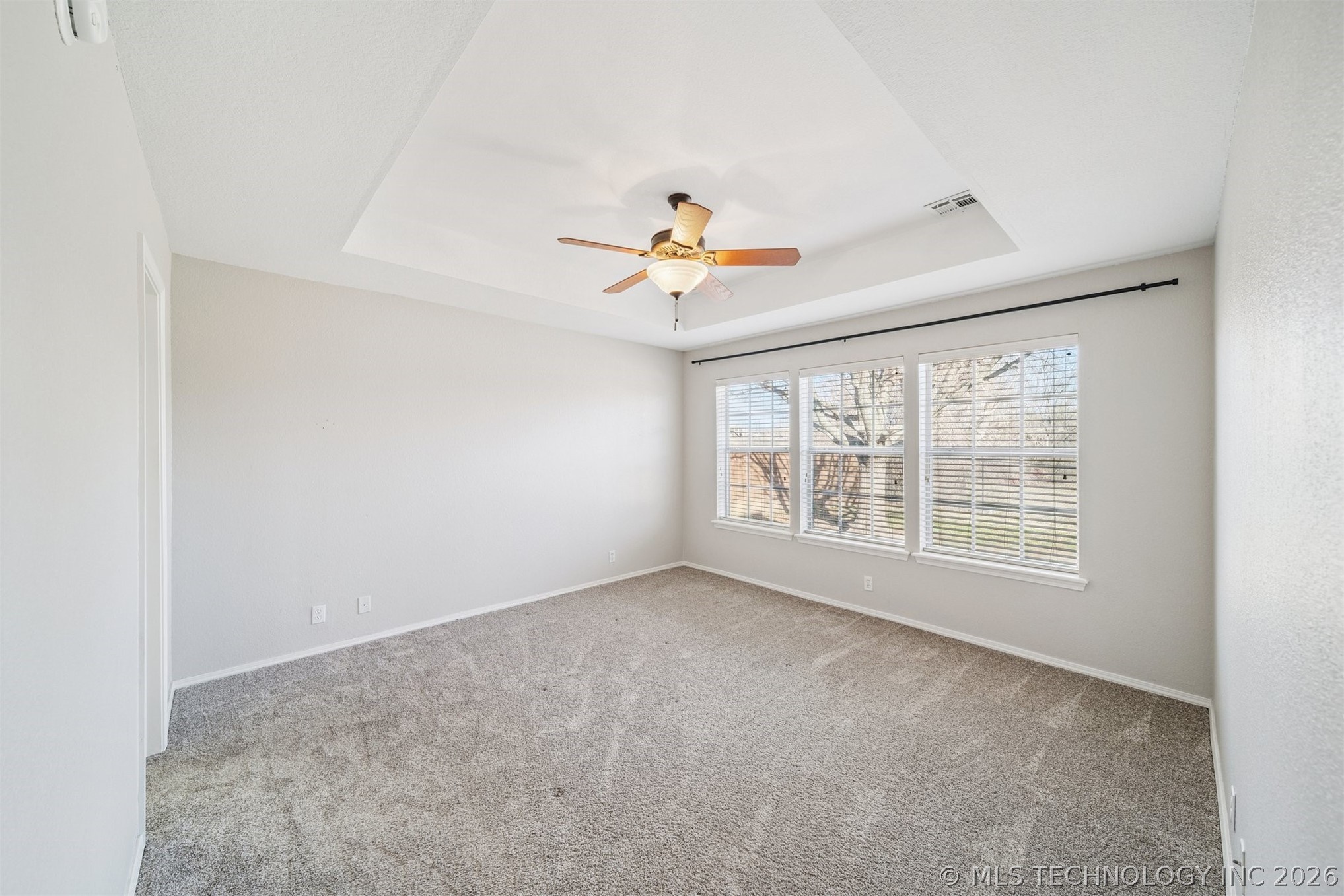 104 E Kansas Street Property Photo 14