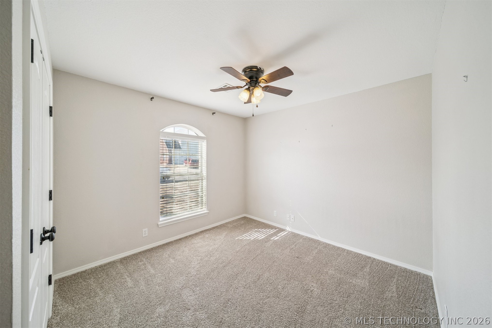 104 E Kansas Street Property Photo 20