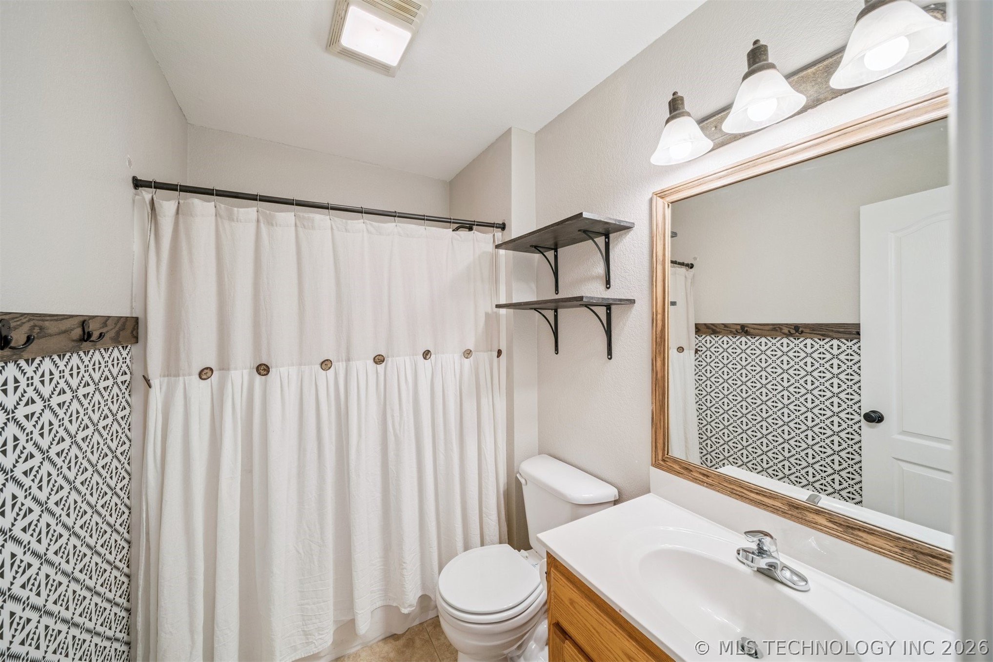 104 E Kansas Street Property Photo 21