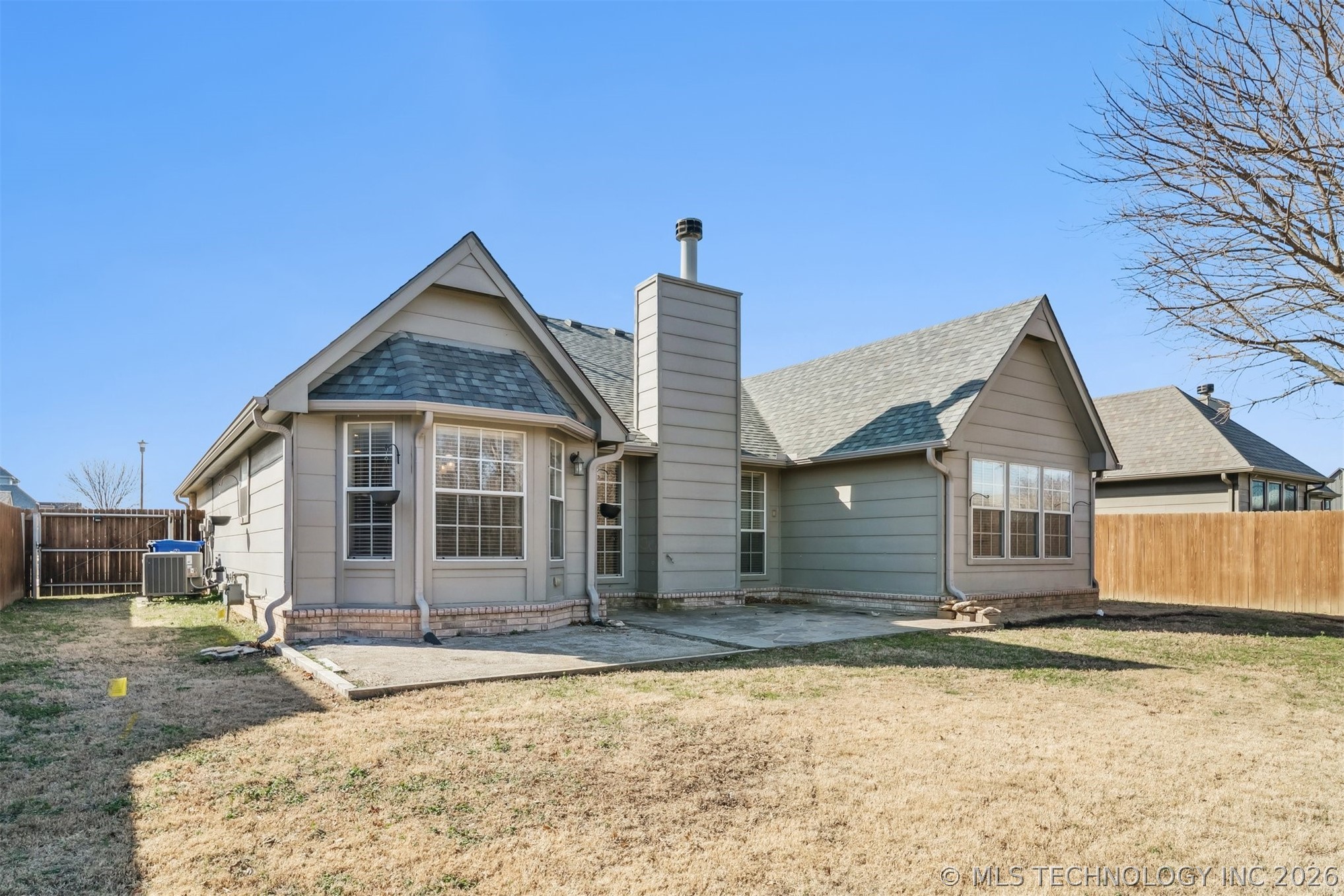 104 E Kansas Street Property Photo 28