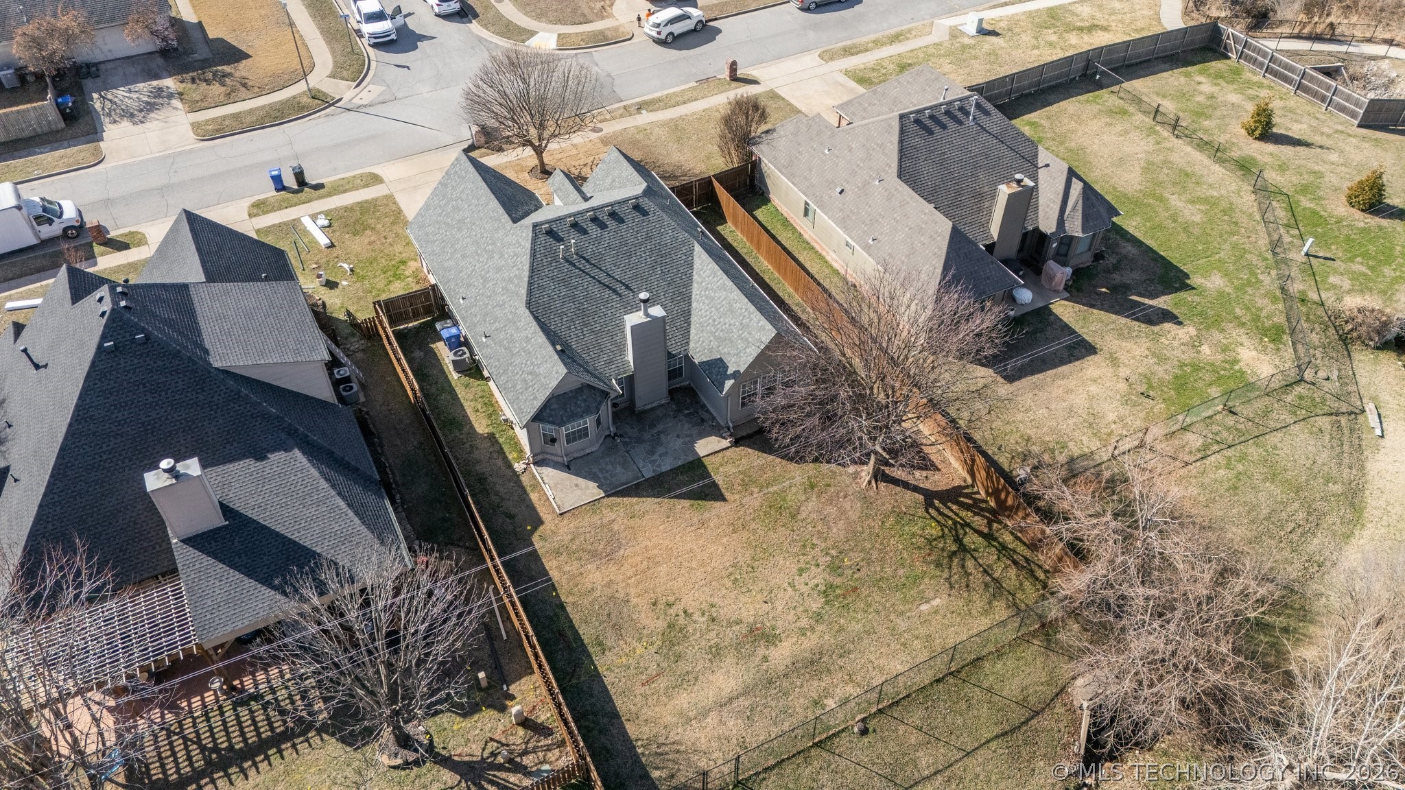 104 E Kansas Street Property Photo 29