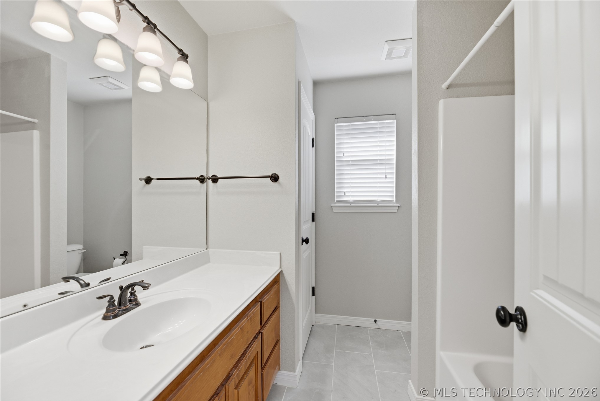 9220 N 144th East Avenue Property Photo 32