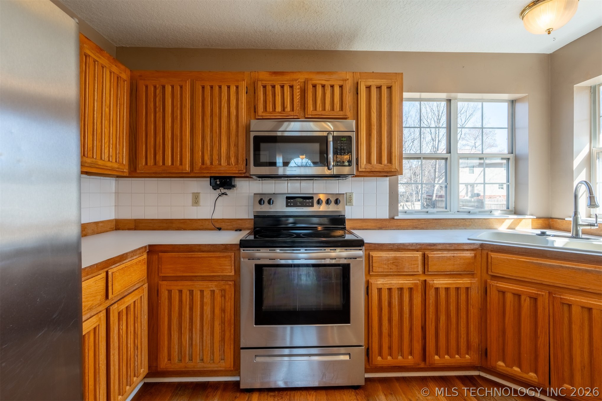 18641 Woodbriar Lane Property Photo 10