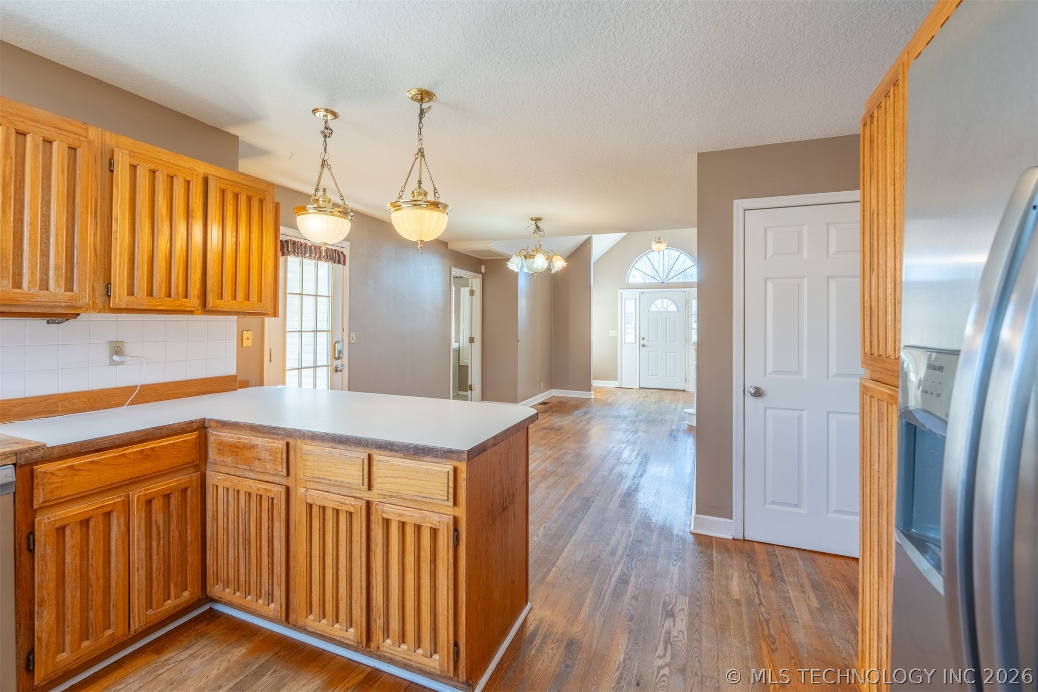 18641 Woodbriar Lane Property Photo 12