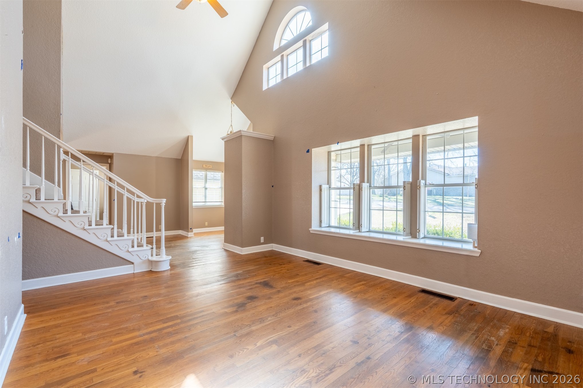 18641 Woodbriar Lane Property Photo 14