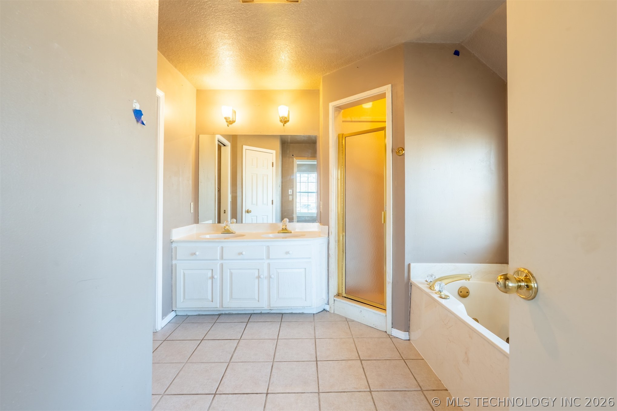 18641 Woodbriar Lane Property Photo 15