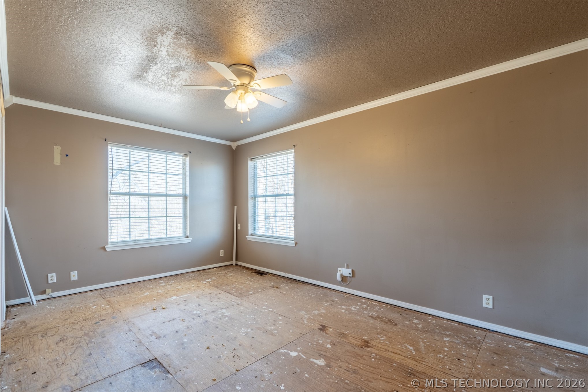 18641 Woodbriar Lane Property Photo 17