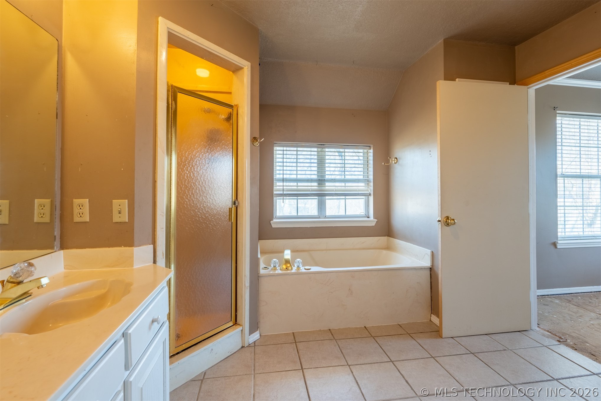 18641 Woodbriar Lane Property Photo 23
