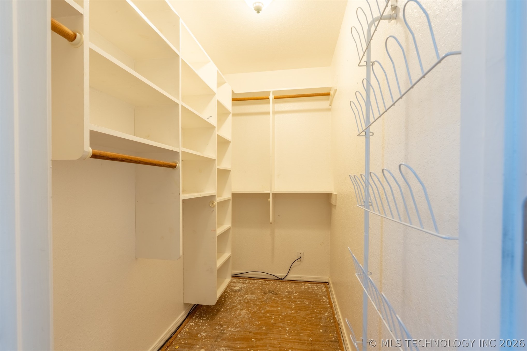 18641 Woodbriar Lane Property Photo 26