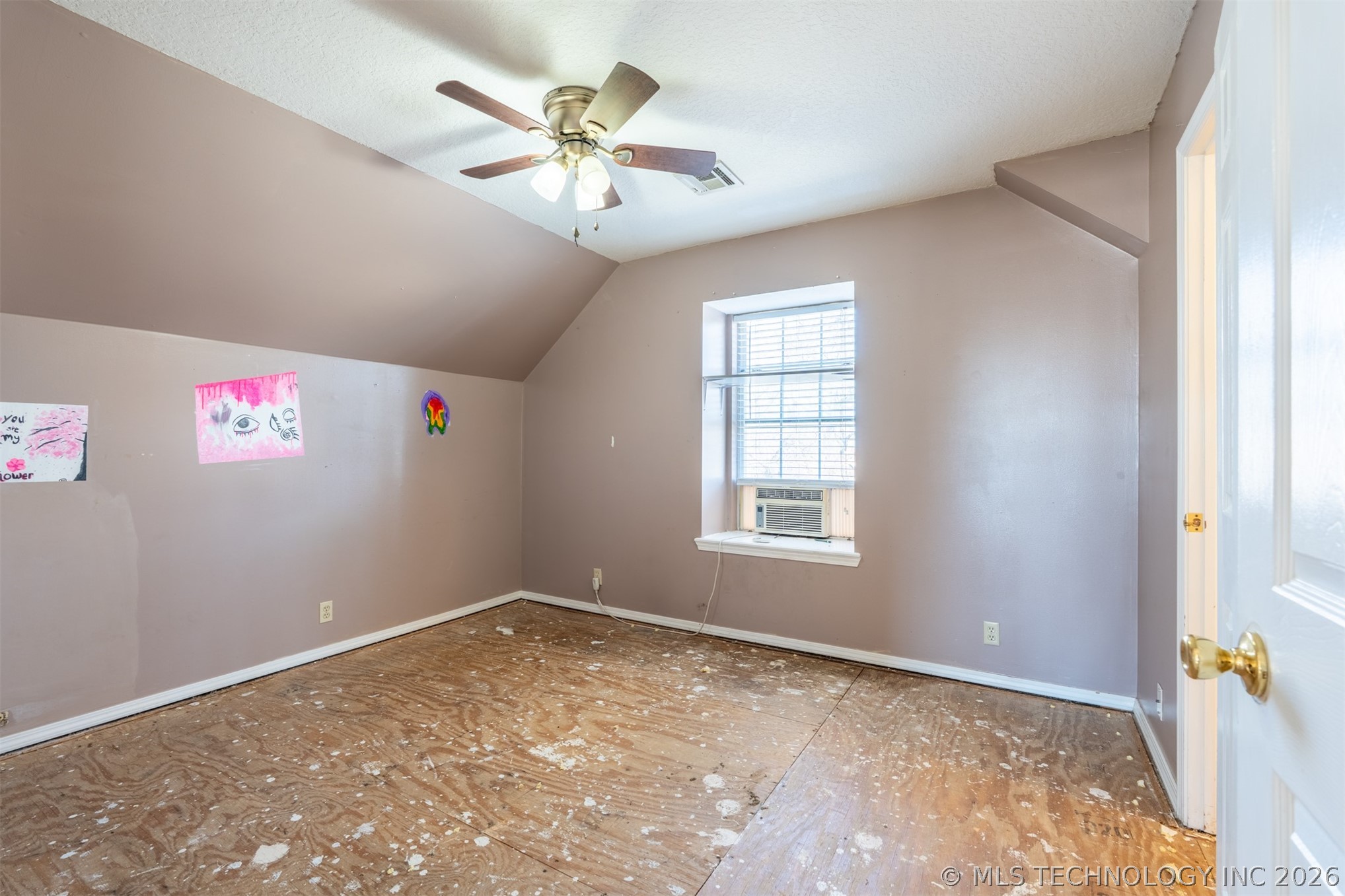18641 Woodbriar Lane Property Photo 27