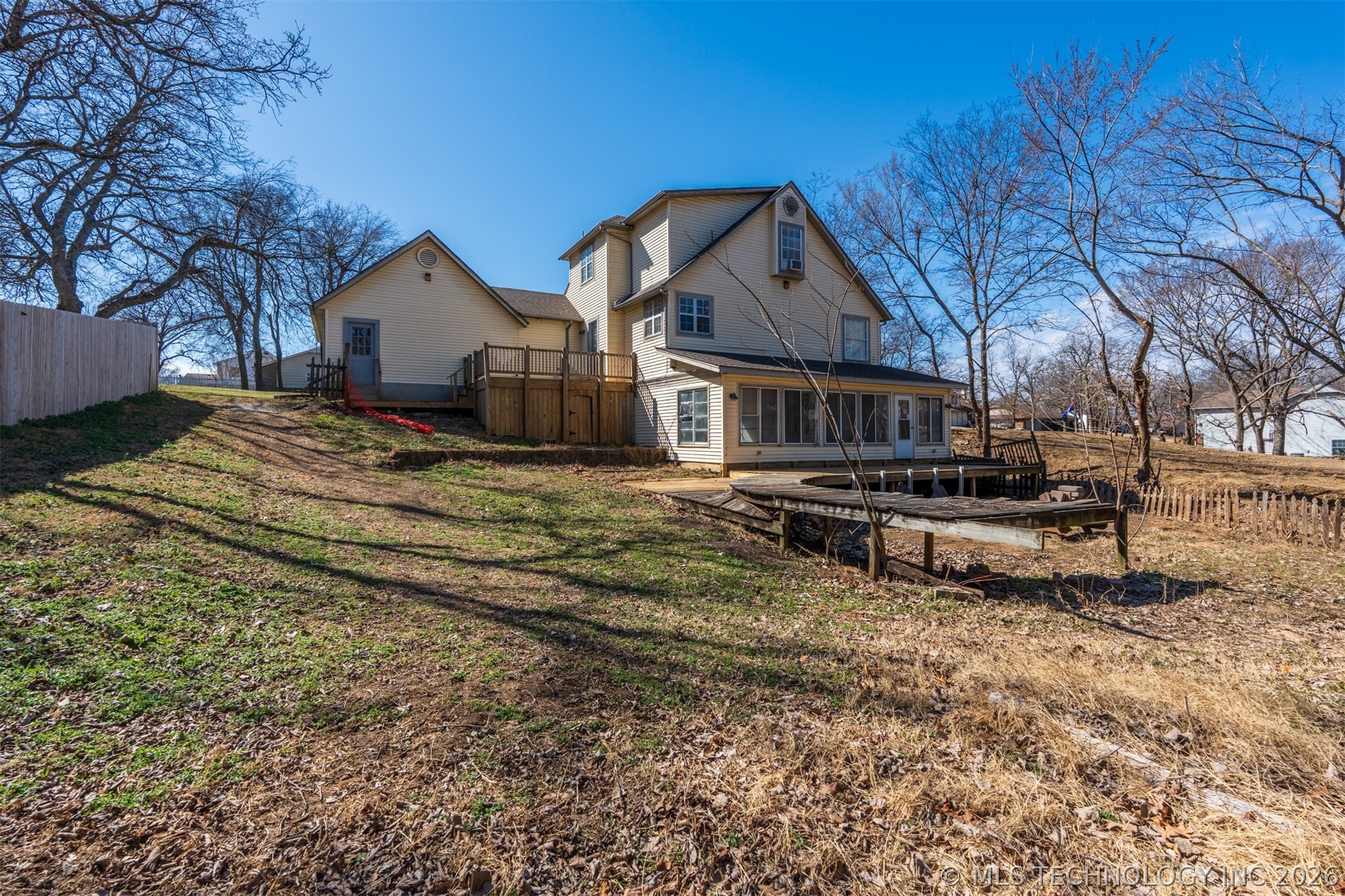 18641 Woodbriar Lane Property Photo 34