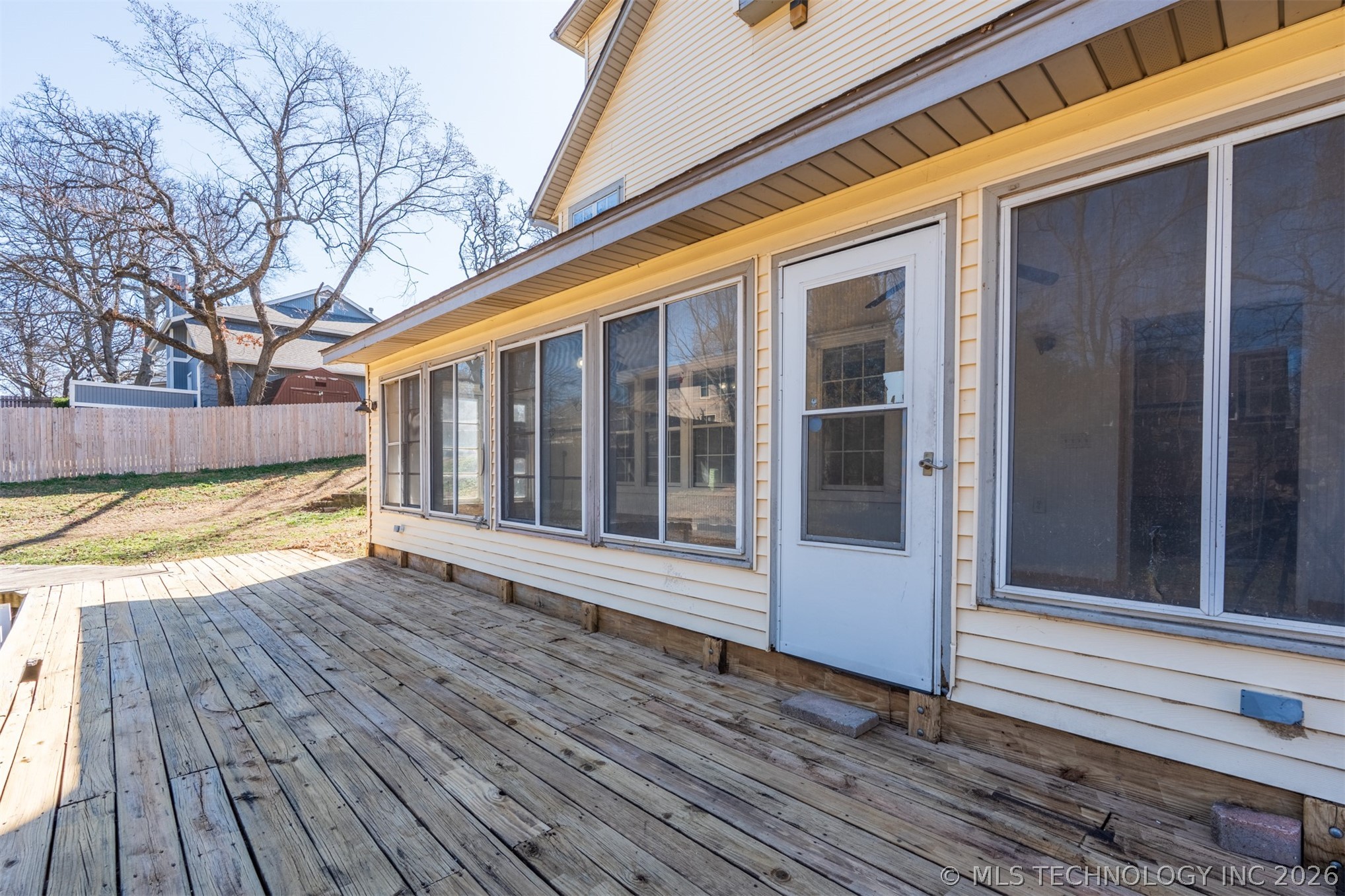 18641 Woodbriar Lane Property Photo 35