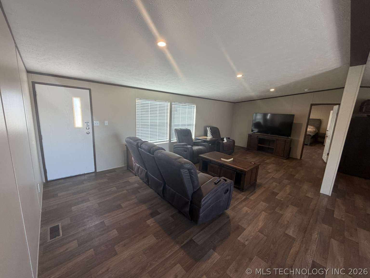 2206 N 184th Road Property Photo 9