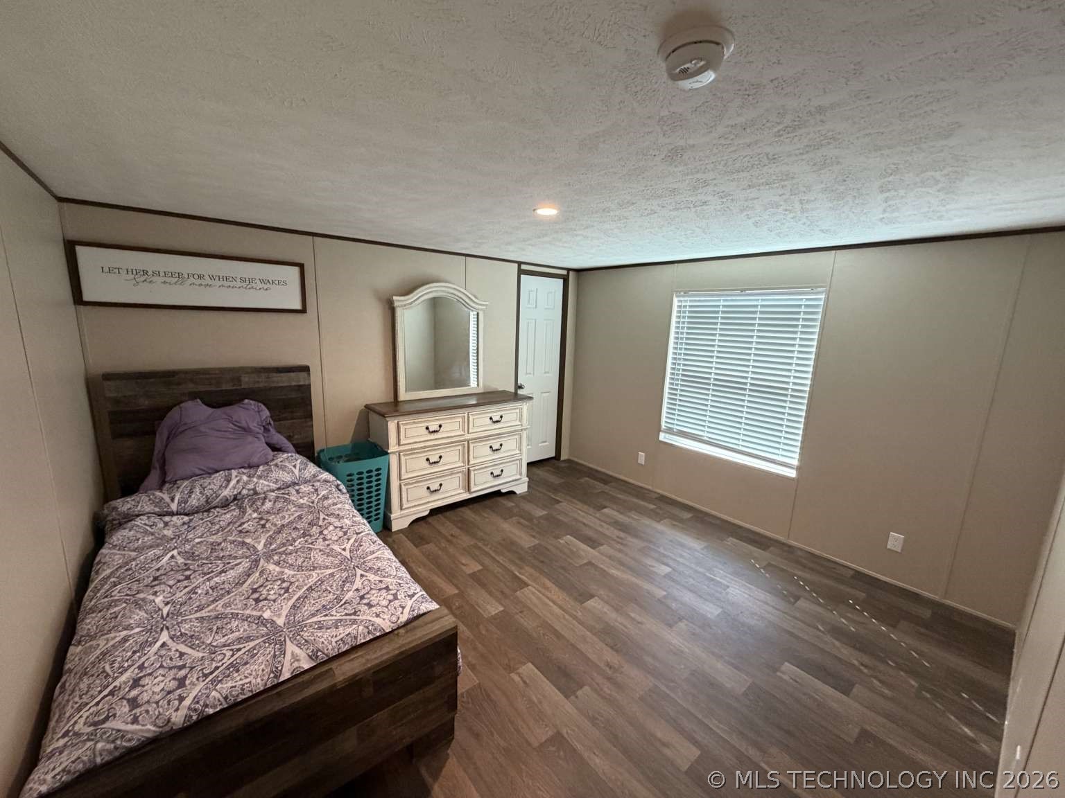 2206 N 184th Road Property Photo 12