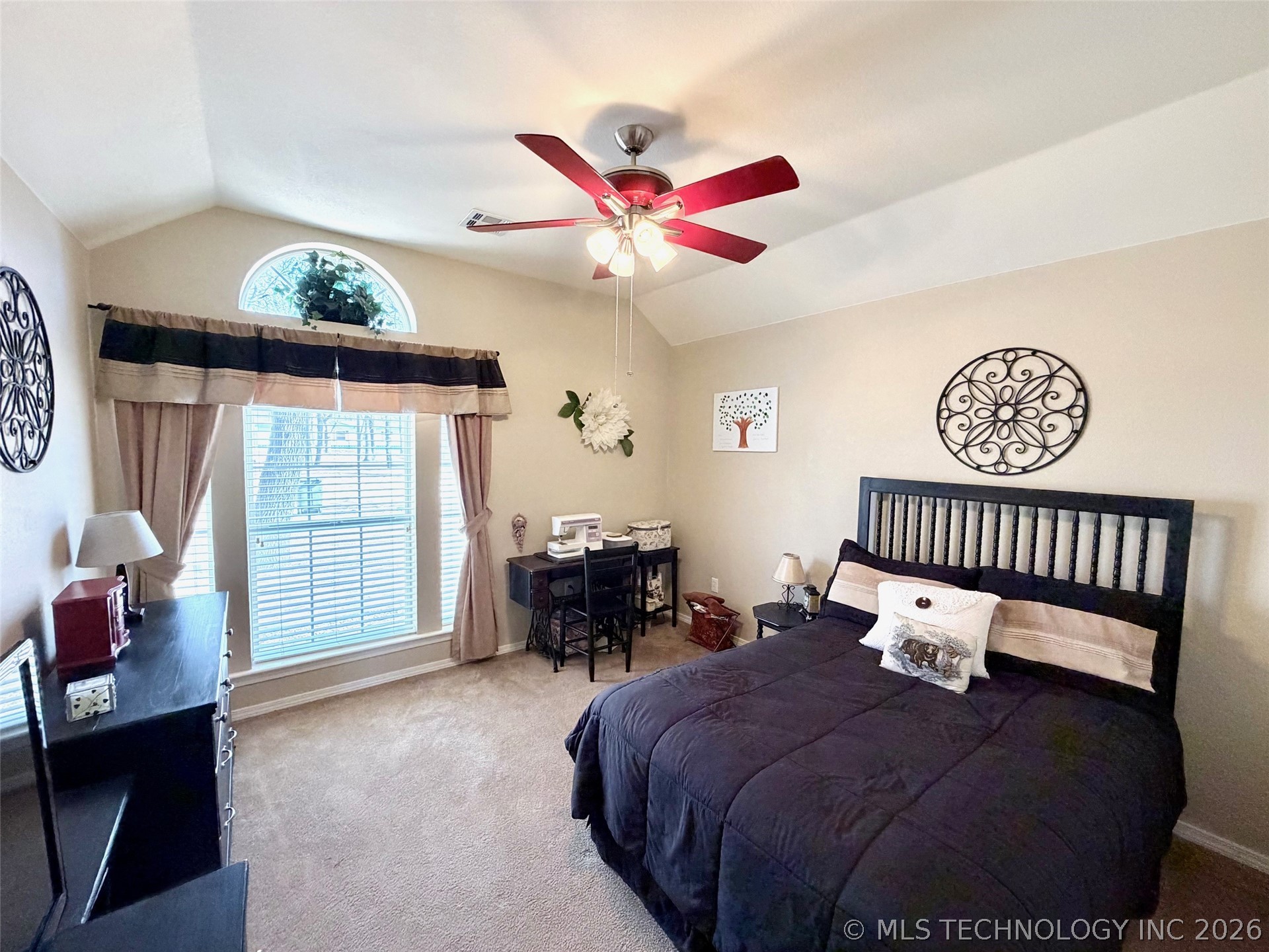 2895 Ruth Drive Property Photo 12