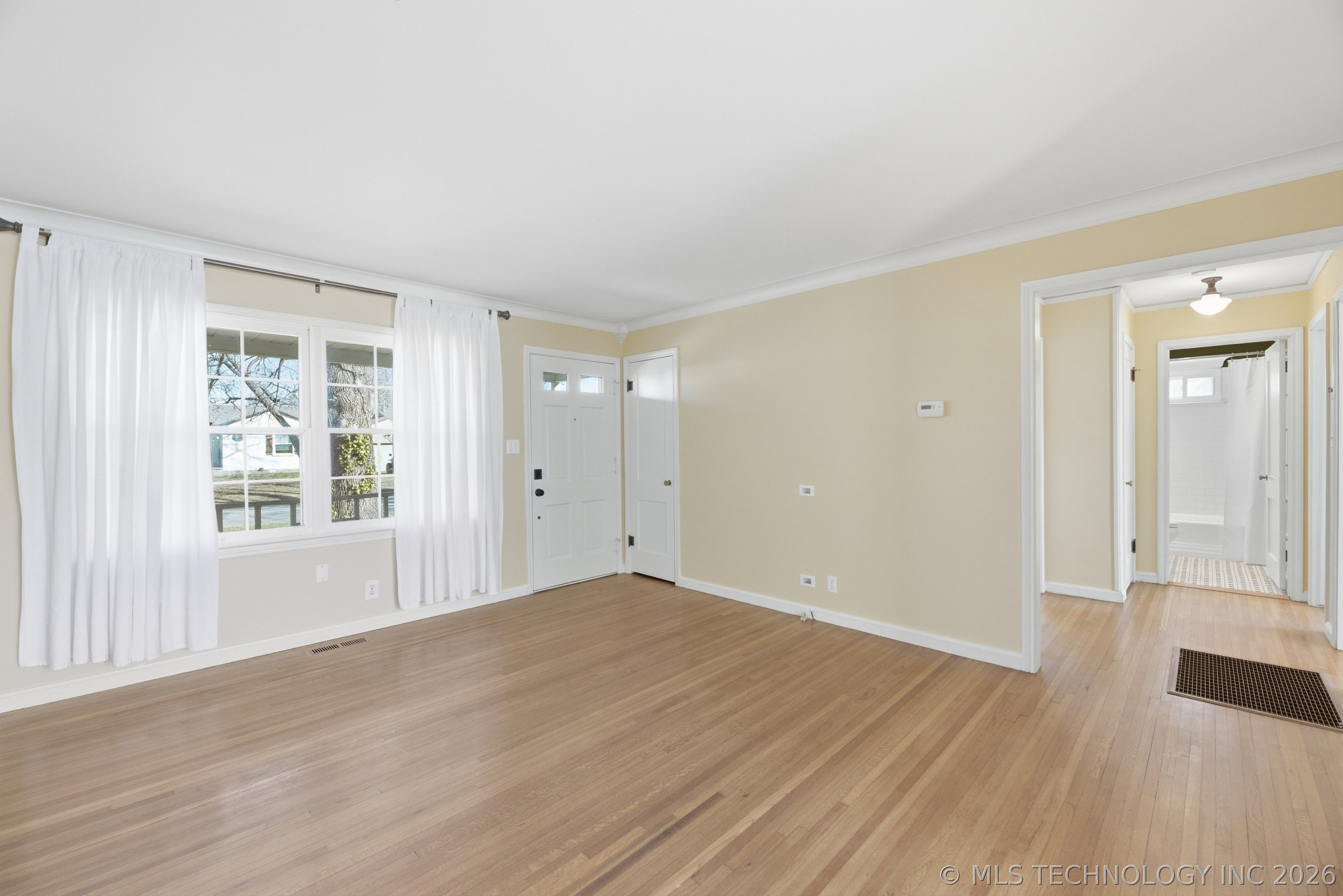 264 E 46th Street Property Photo 8