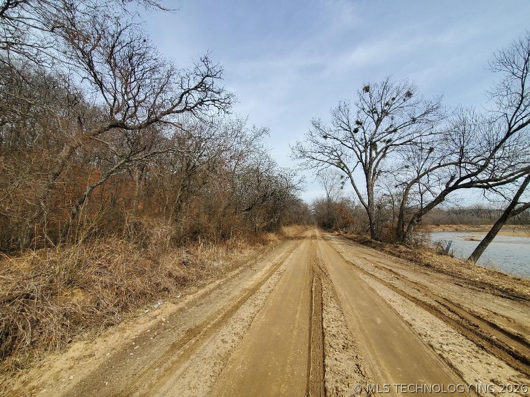 383000 E 1160 Road Property Photo 7