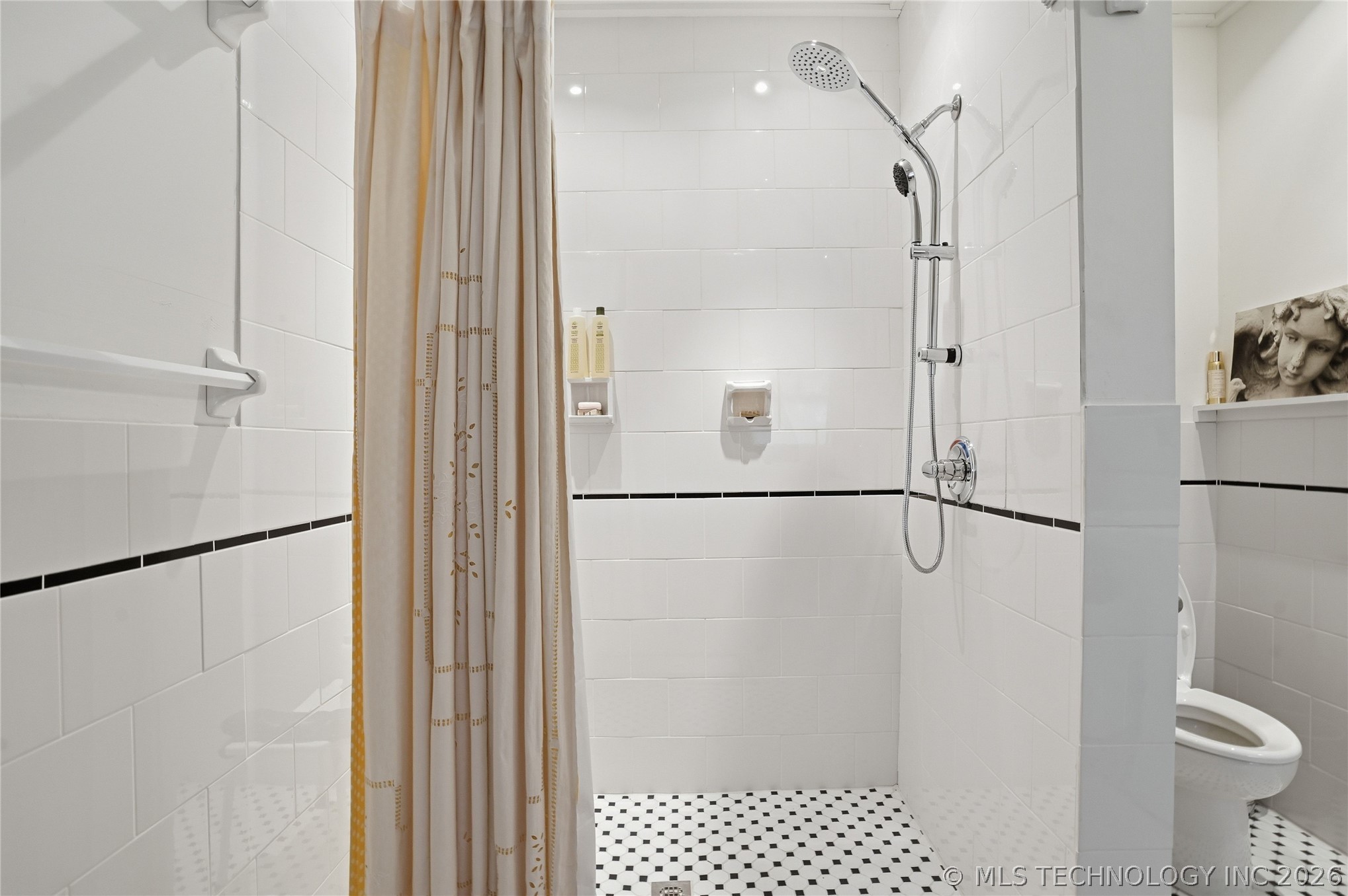 1315 S Guthrie Avenue Property Photo 98