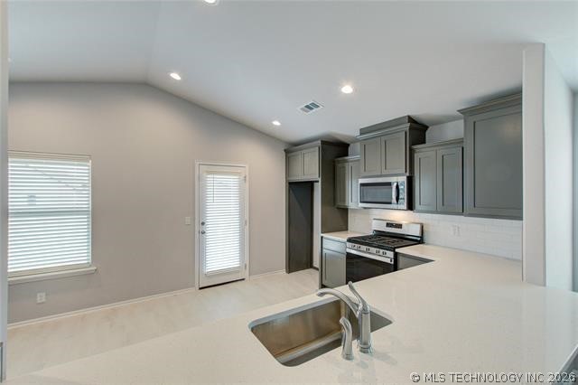 12414 N 132nd East Avenue Property Photo 5
