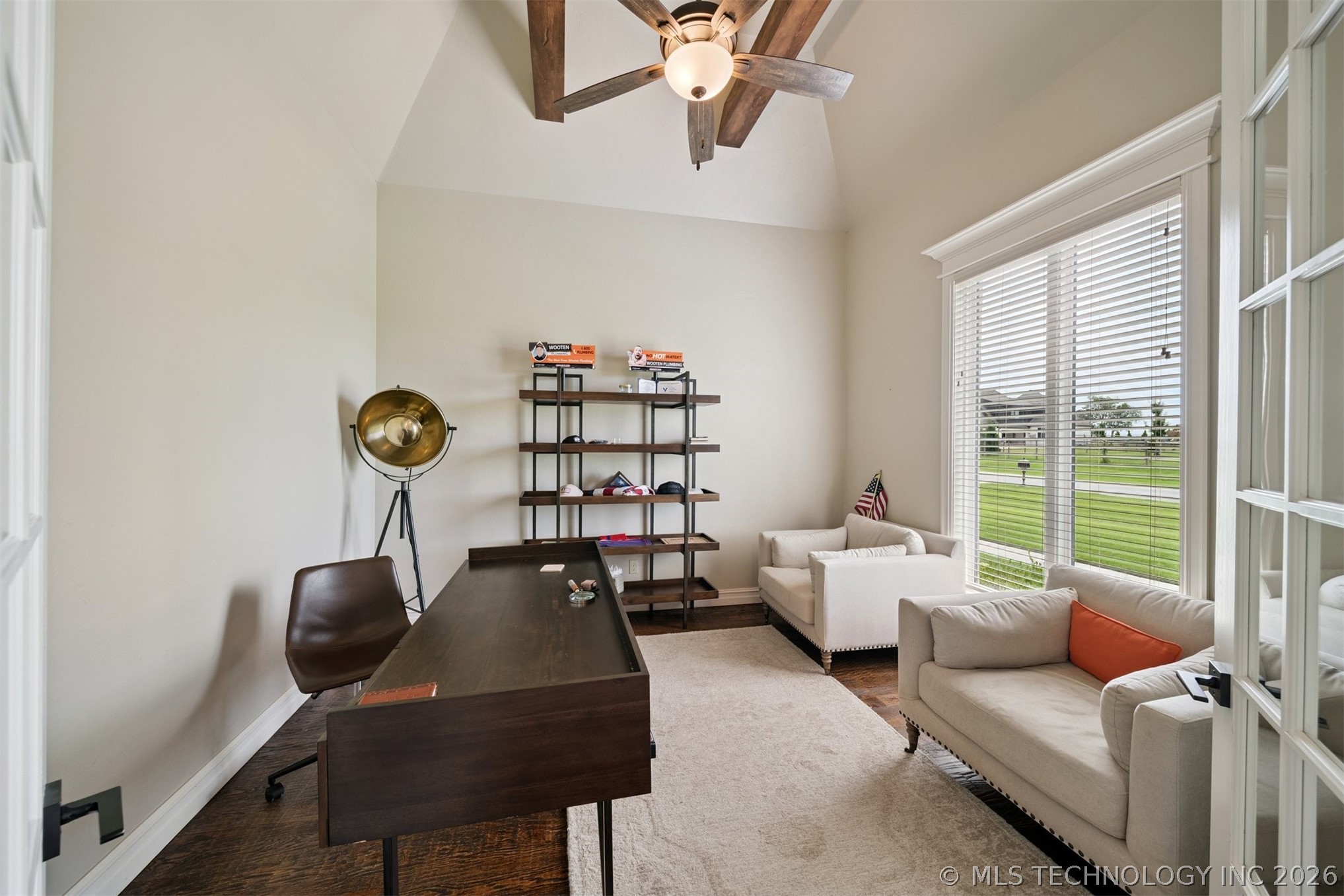 6110 N Creekwood Drive Property Photo 8