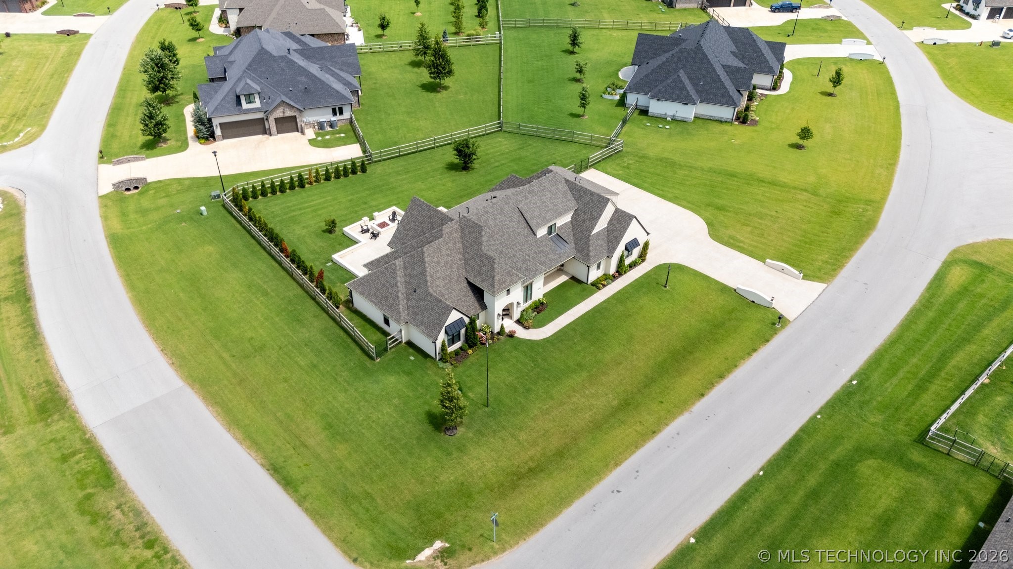 6110 N Creekwood Drive Property Photo 52