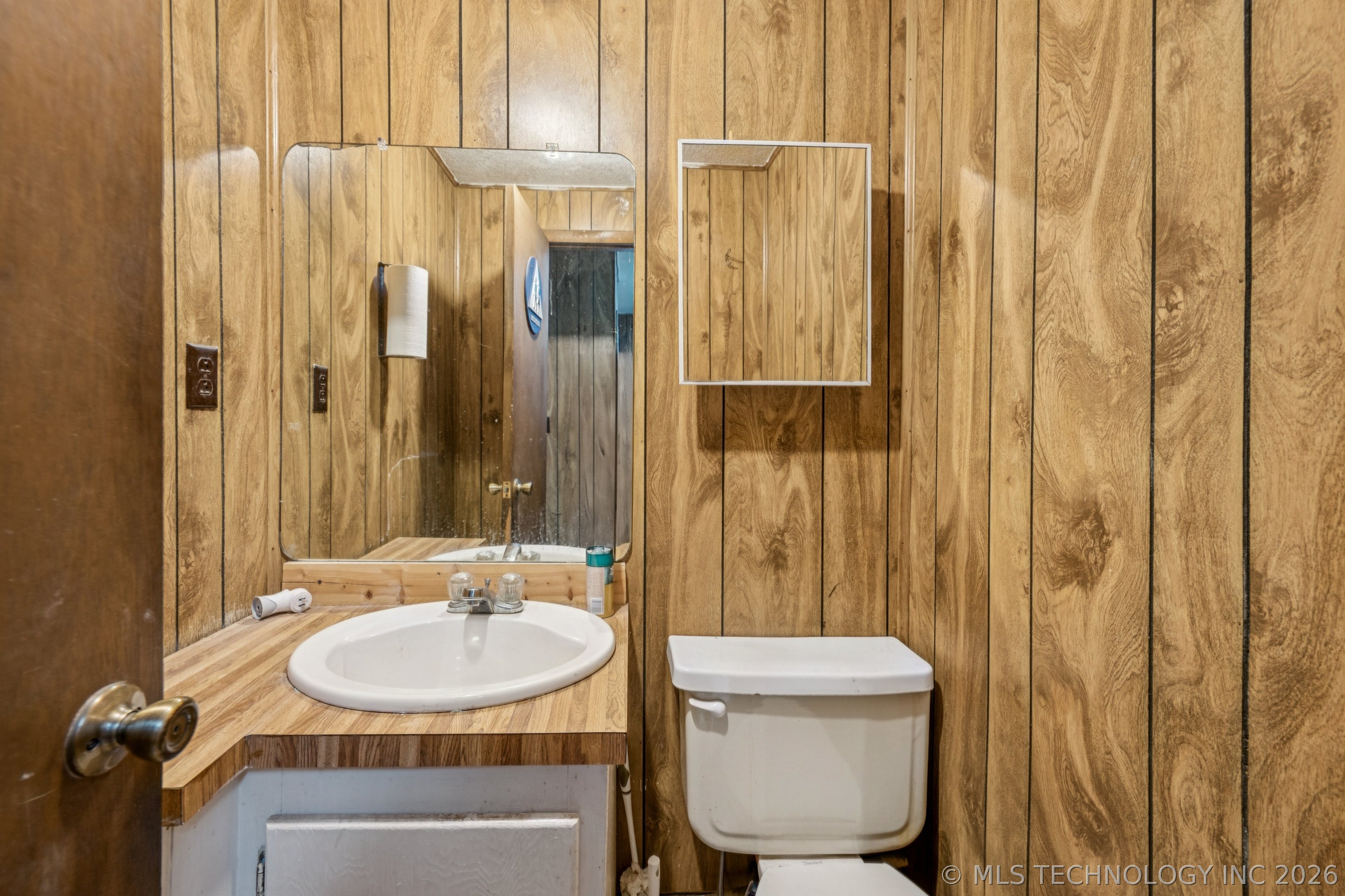 139 S Broadway Street Property Photo 11