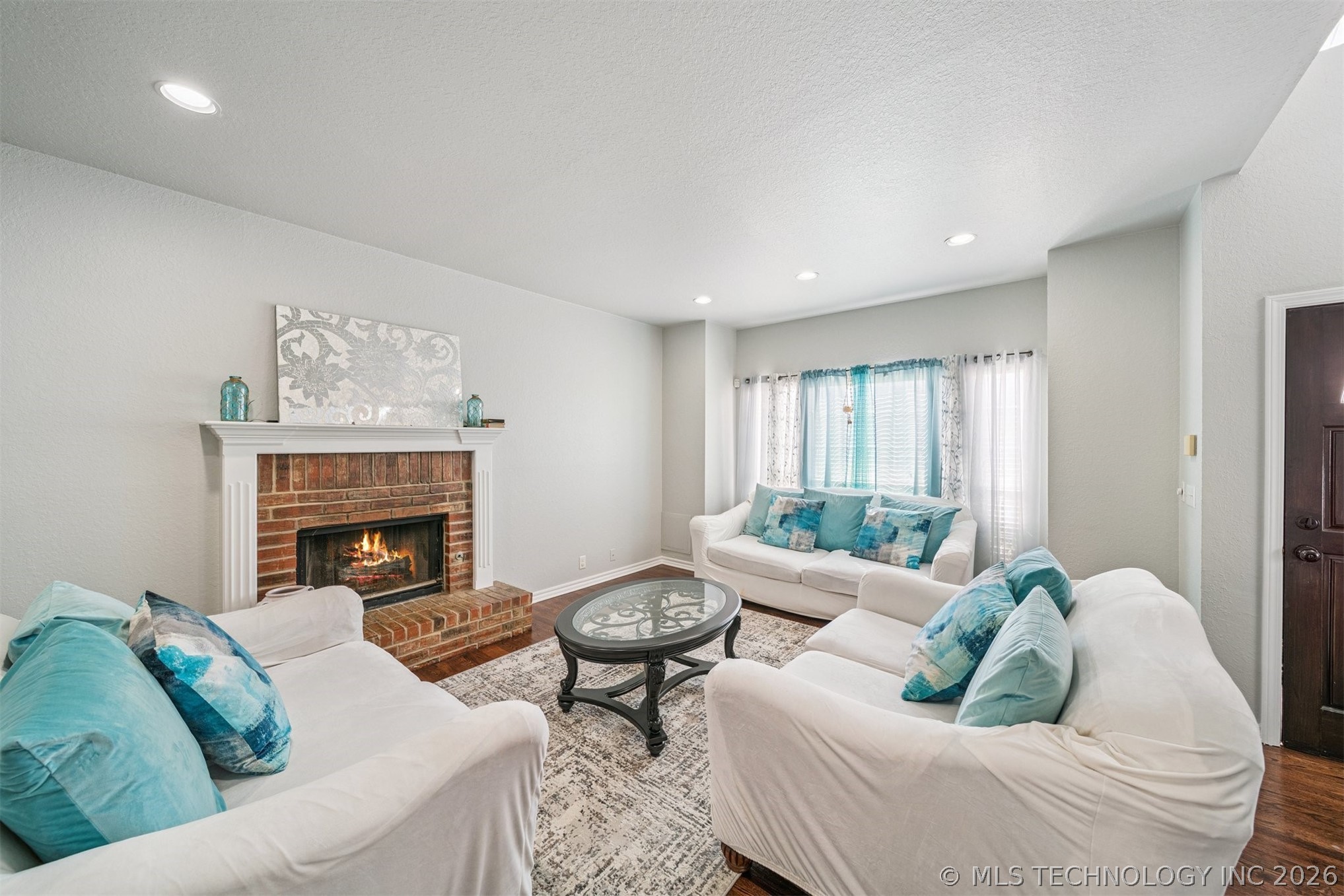 1301 N Willow Avenue Property Photo 9