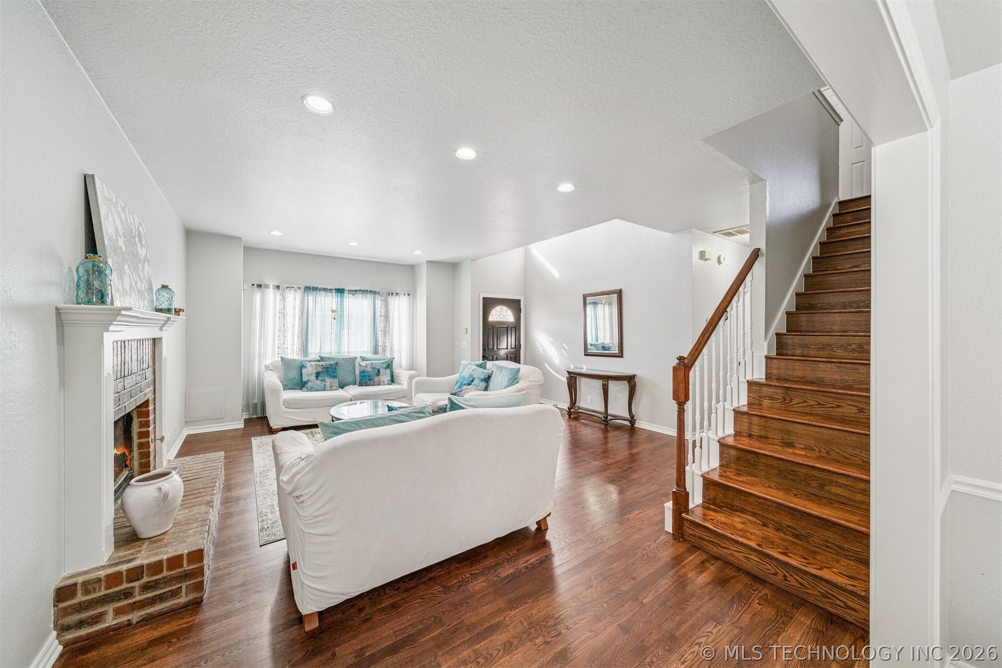 1301 N Willow Avenue Property Photo 10