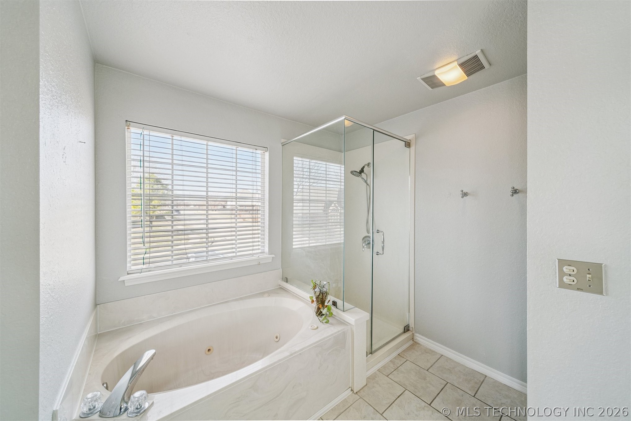 1301 N Willow Avenue Property Photo 27
