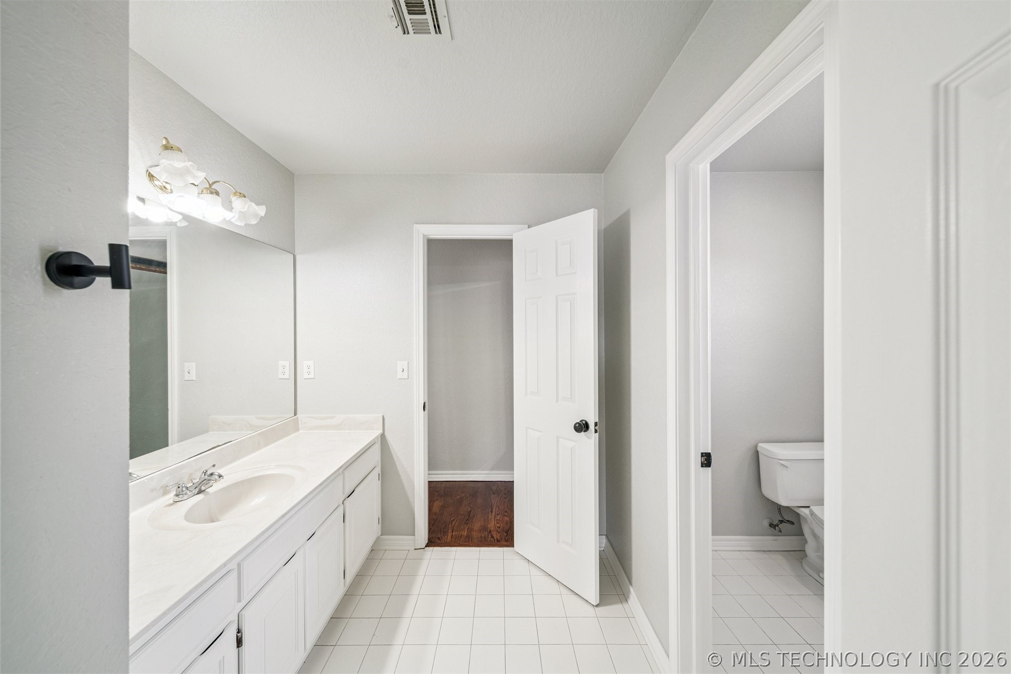 1301 N Willow Avenue Property Photo 31