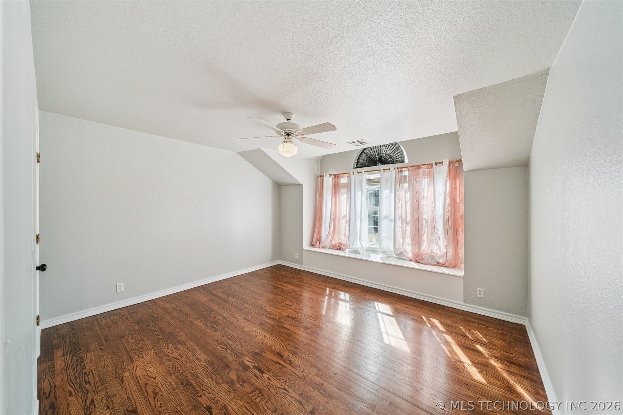 1301 N Willow Avenue Property Photo 33