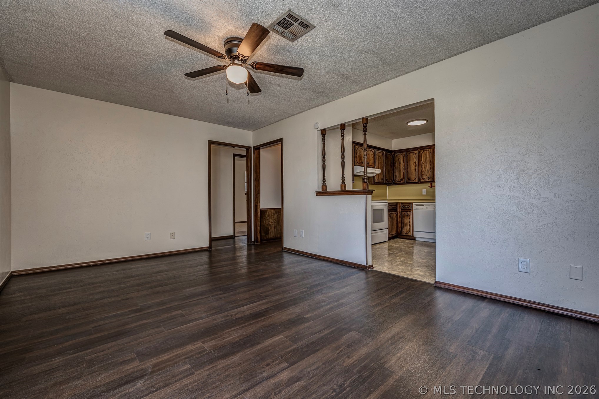 904 W 24th Street Property Photo 8