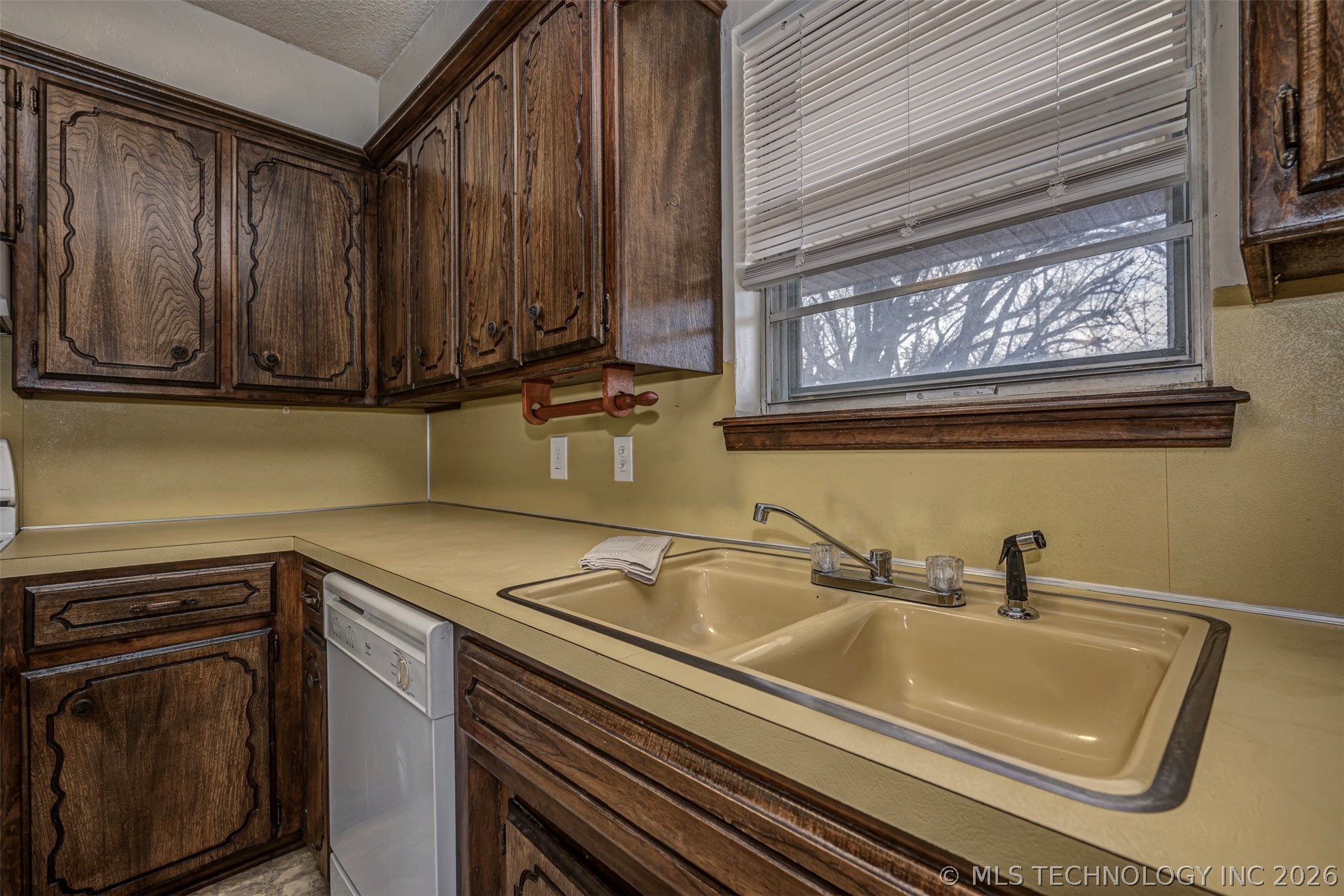 904 W 24th Street Property Photo 11