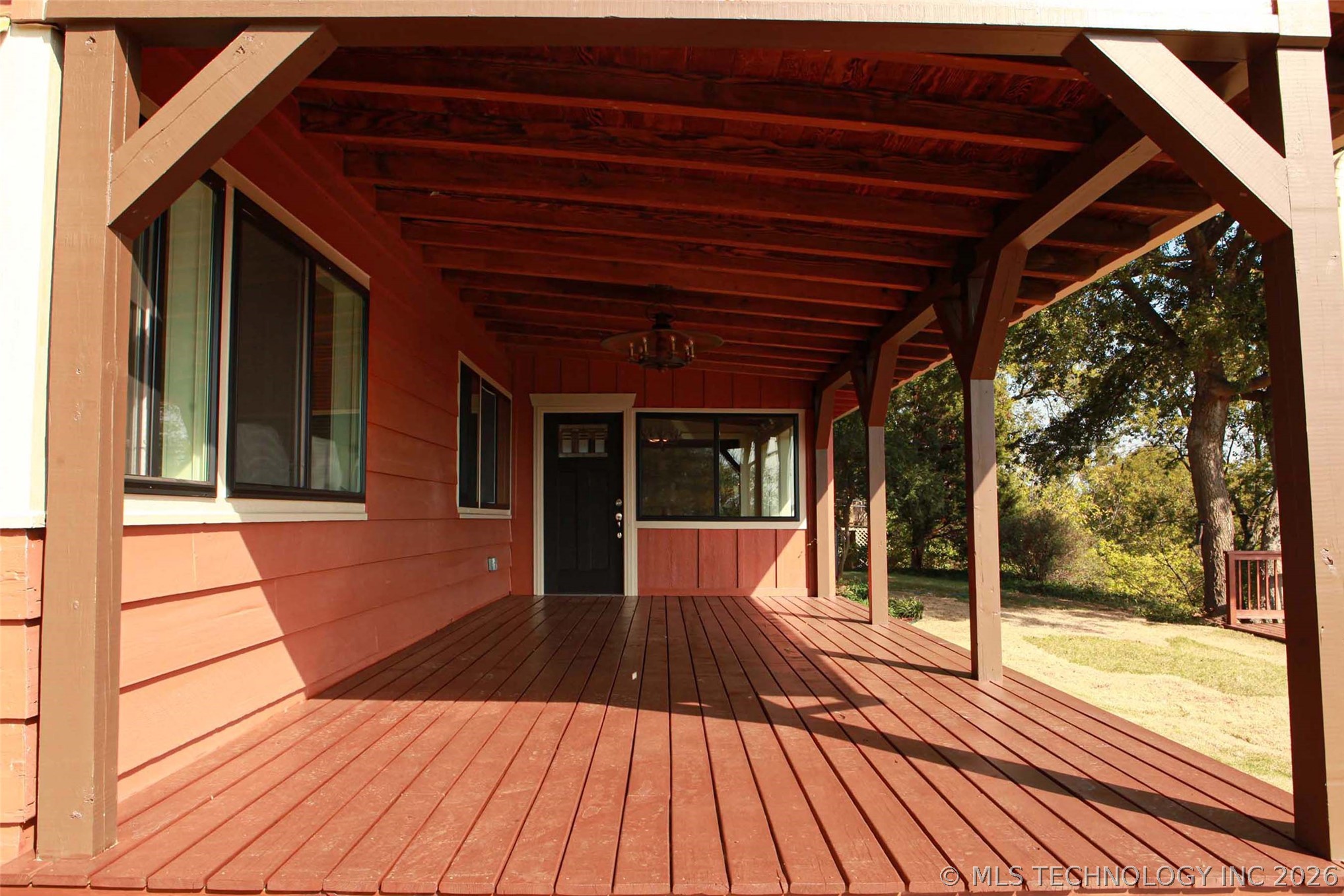 2211 N Denver Place Property Photo 6