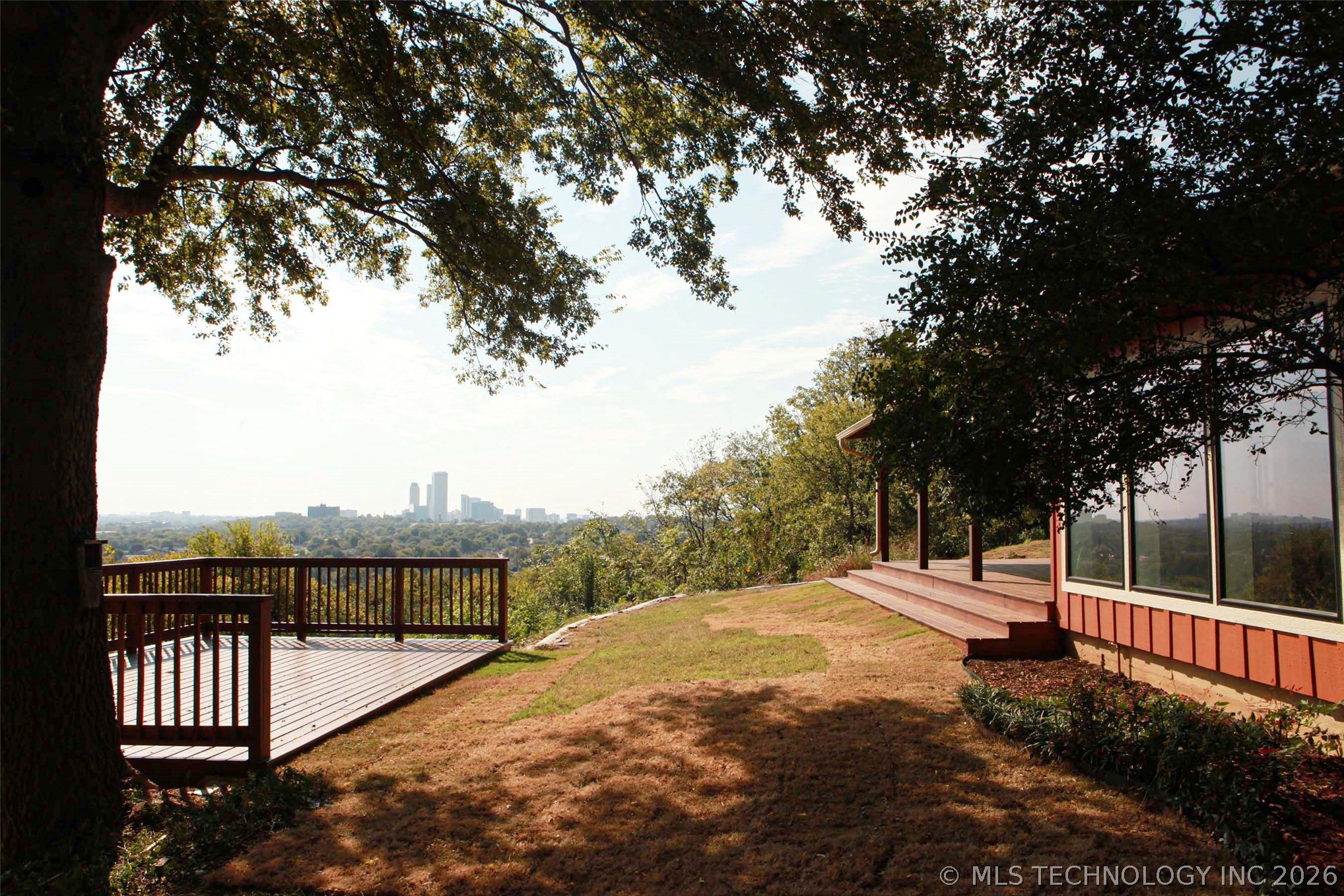 2211 N Denver Place Property Photo 9