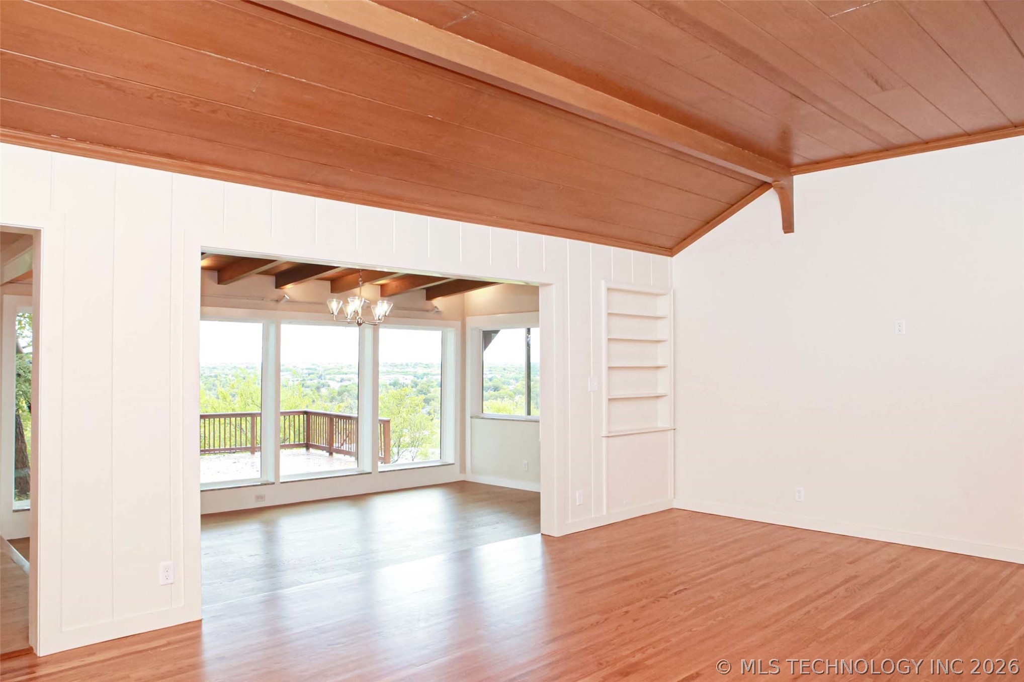 2211 N Denver Place Property Photo 11