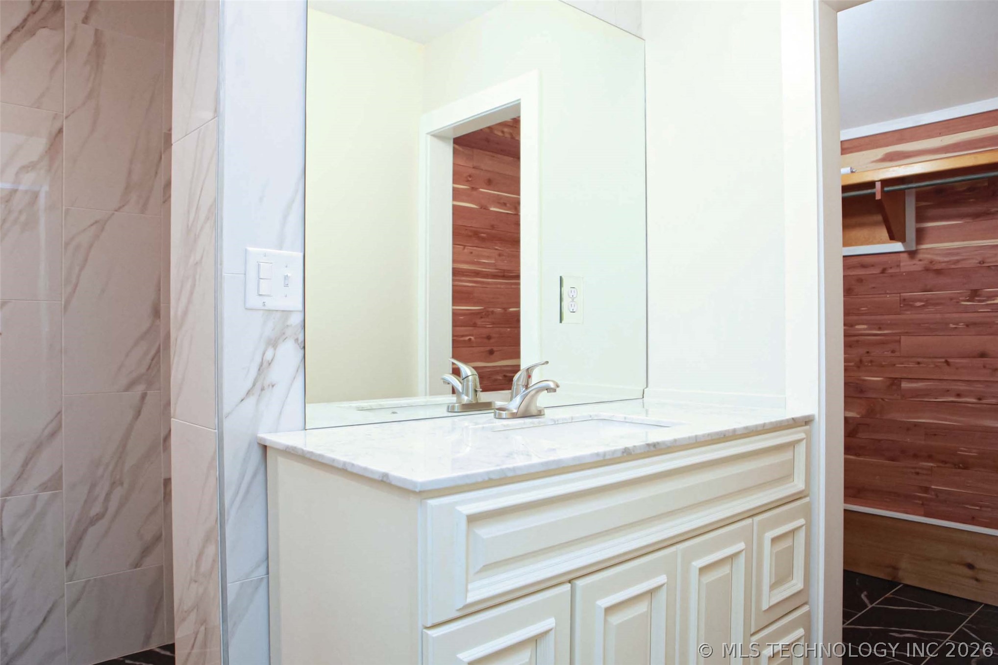 2211 N Denver Place Property Photo 31