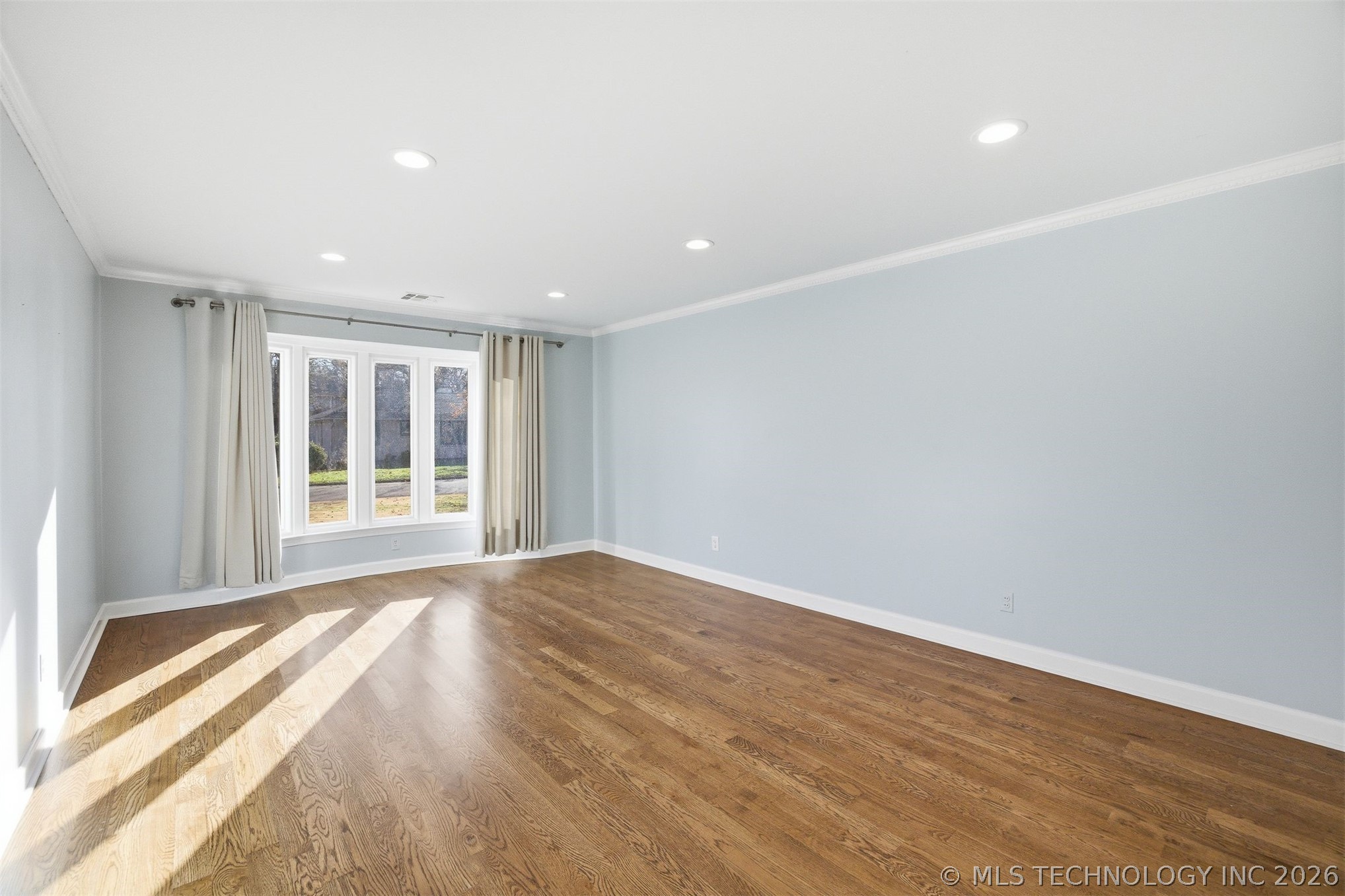 5644 S Delaware Avenue Property Photo 4