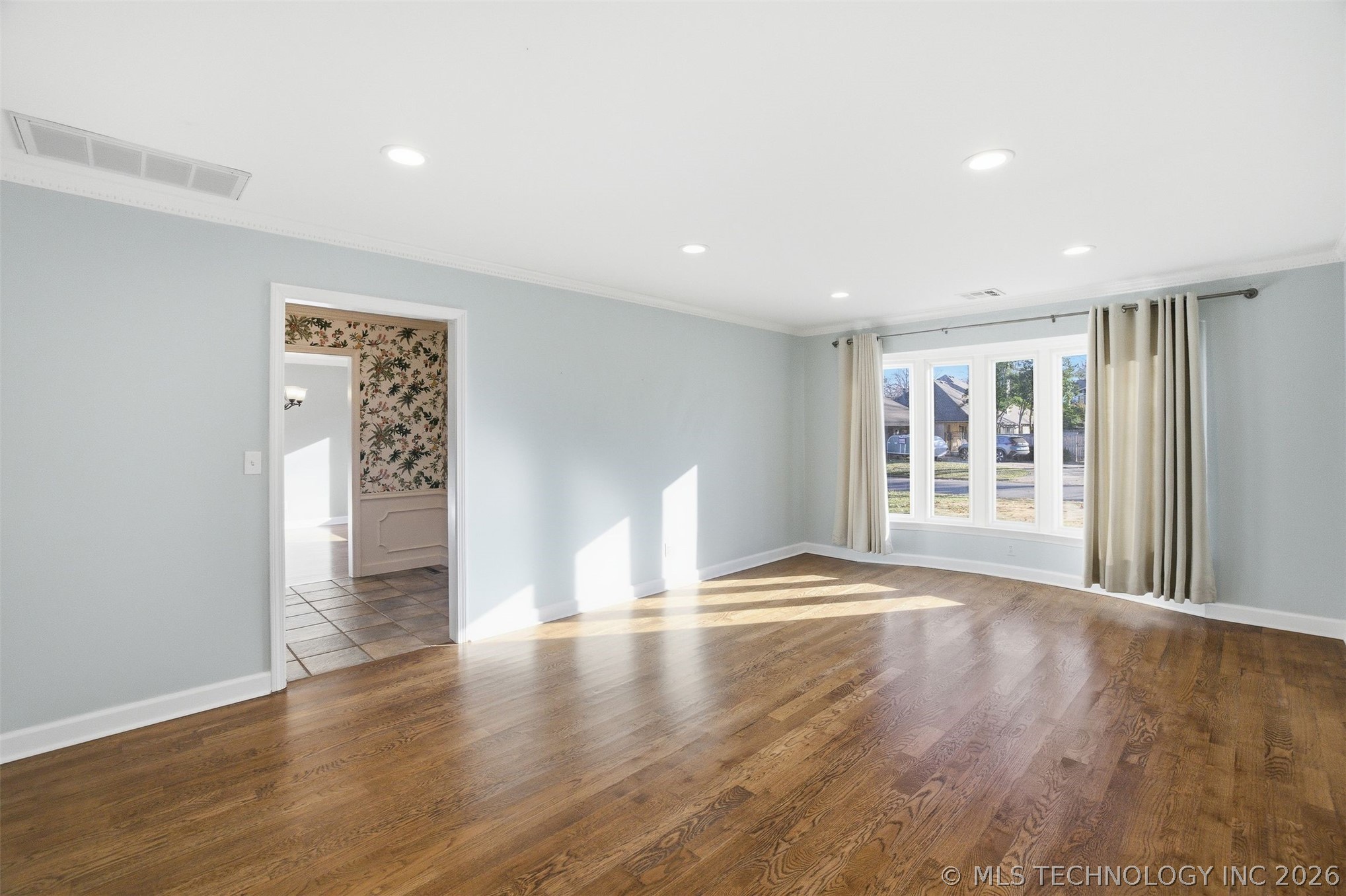 5644 S Delaware Avenue Property Photo 5