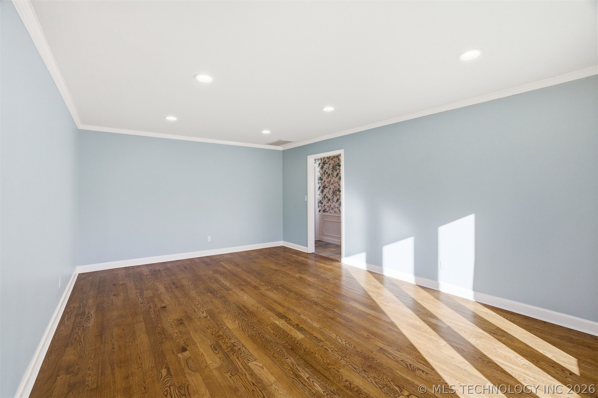 5644 S Delaware Avenue Property Photo 6
