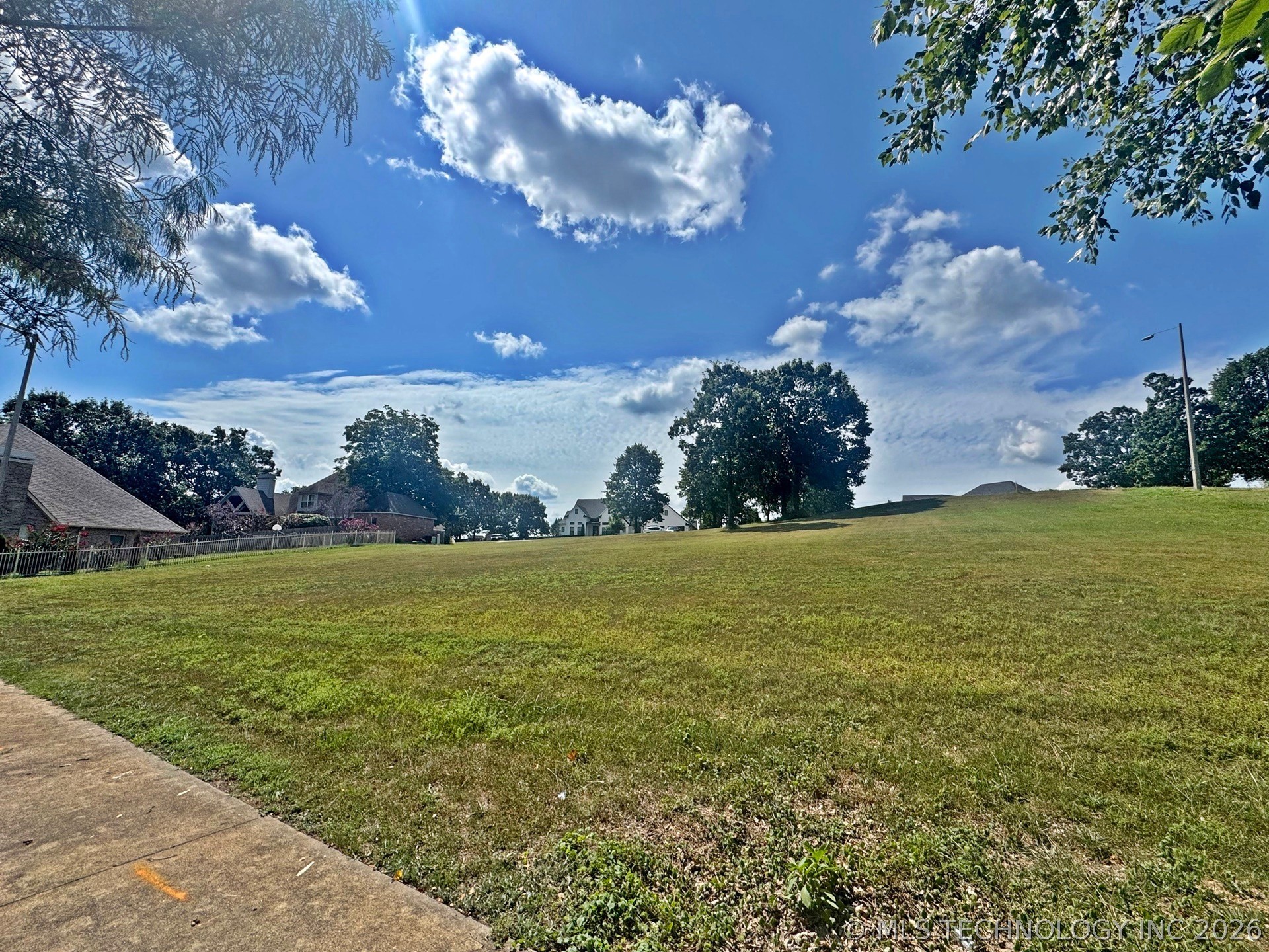 780 W Southlake Drive Property Photo 11