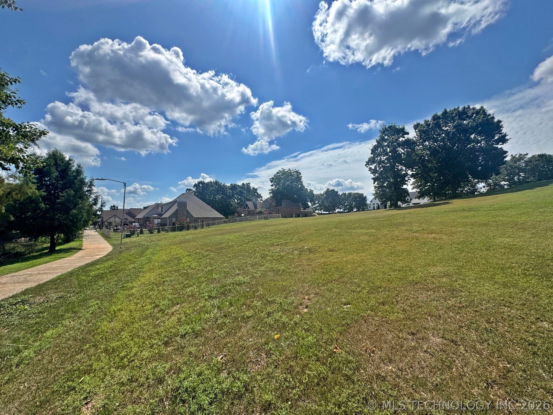 780 W Southlake Drive Property Photo 12