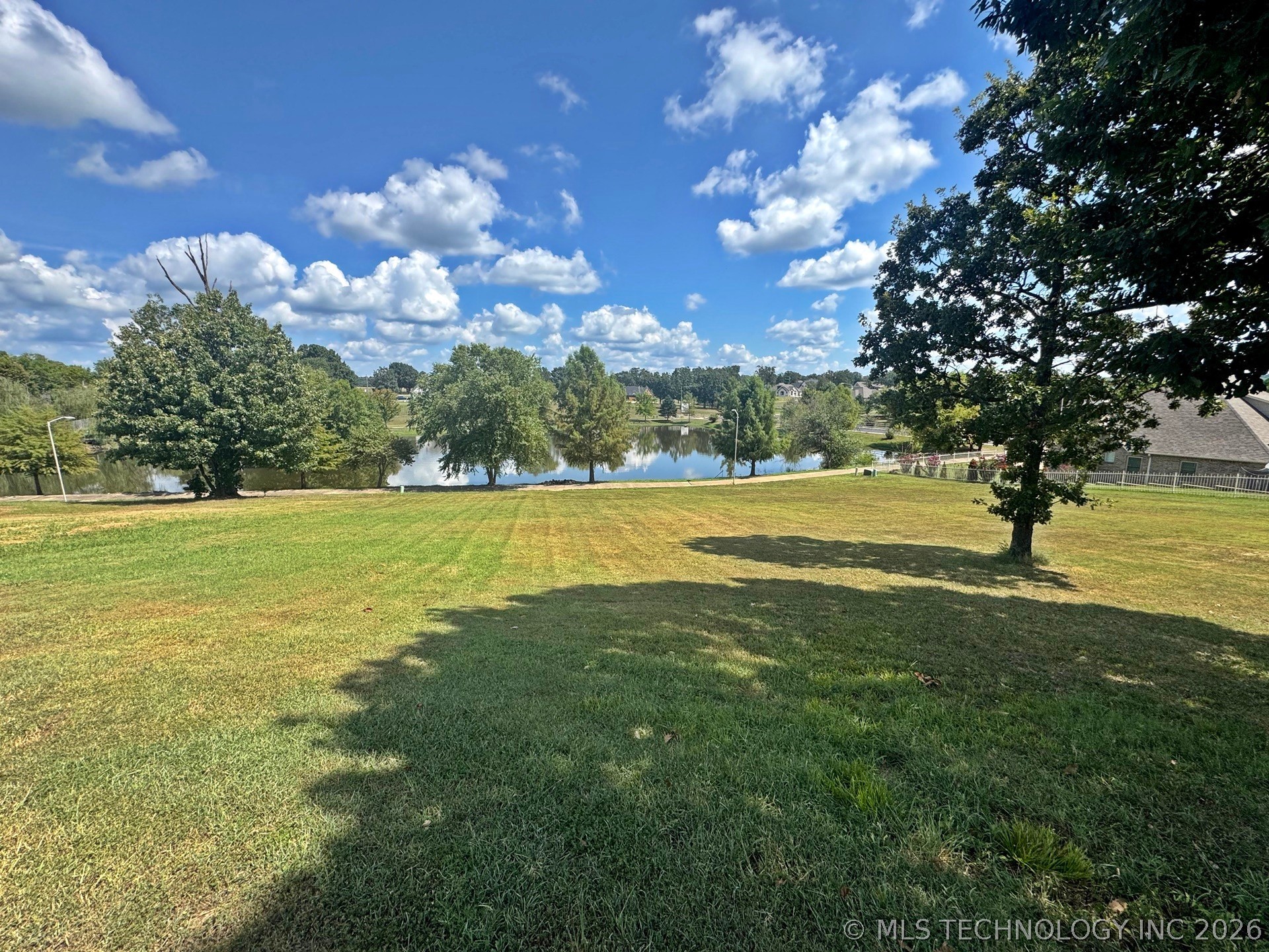 780 W Southlake Drive Property Photo 14