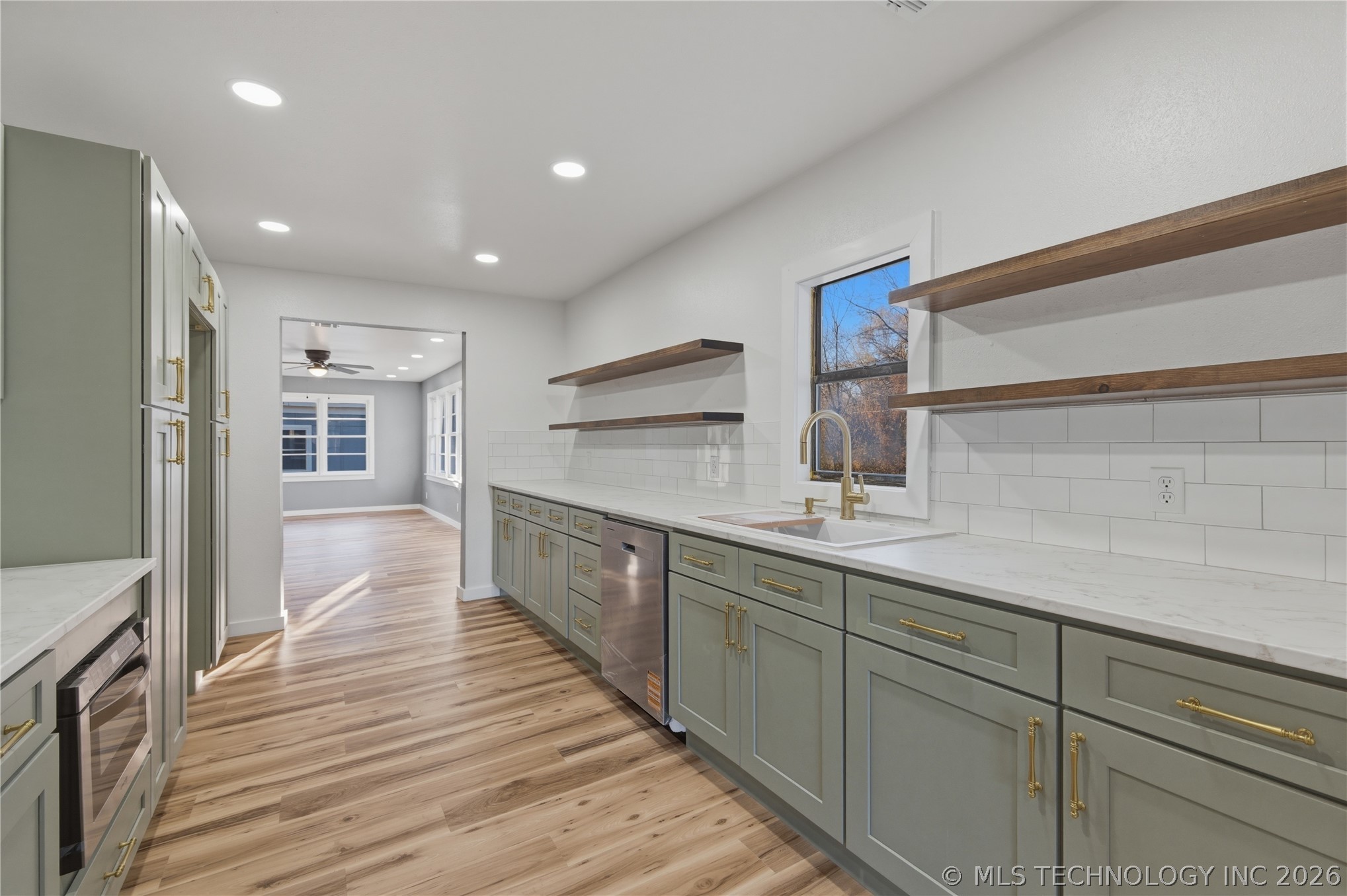 2004 Denison Street Property Photo 11