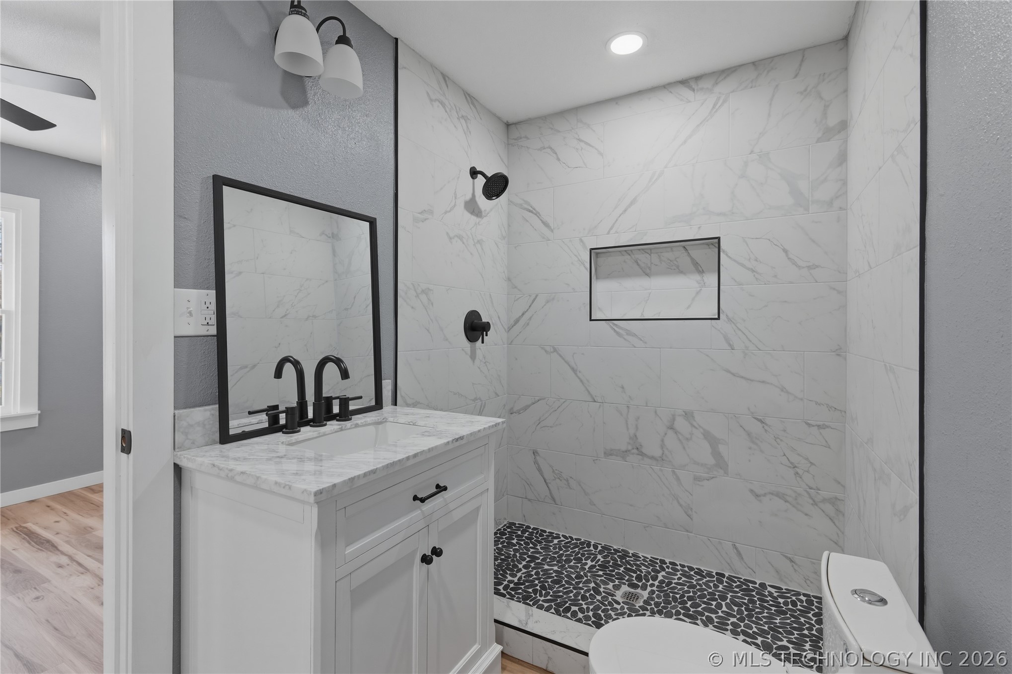 2004 Denison Street Property Photo 16