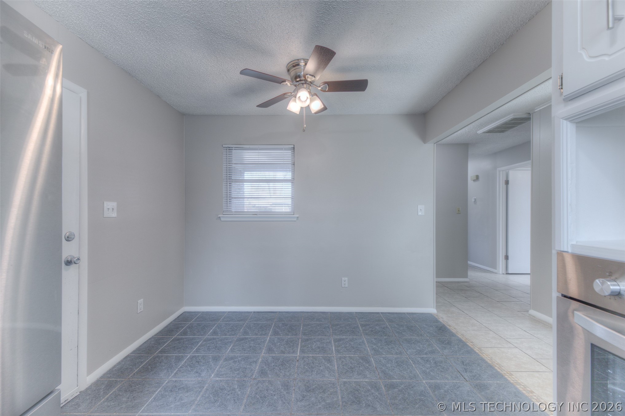 404 E 18th Street Property Photo 10